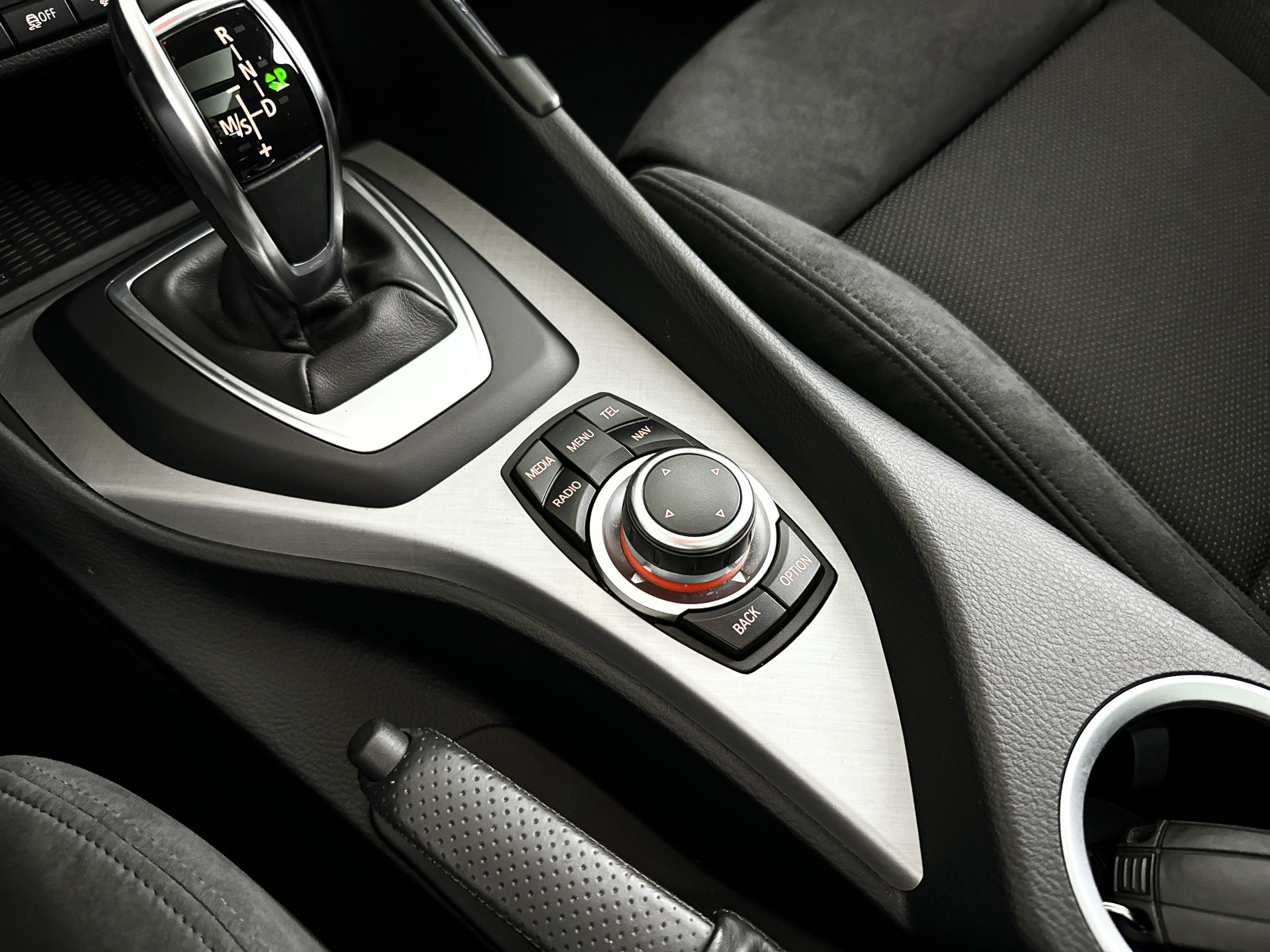 Foto van BMW X1 Xdrive28i
