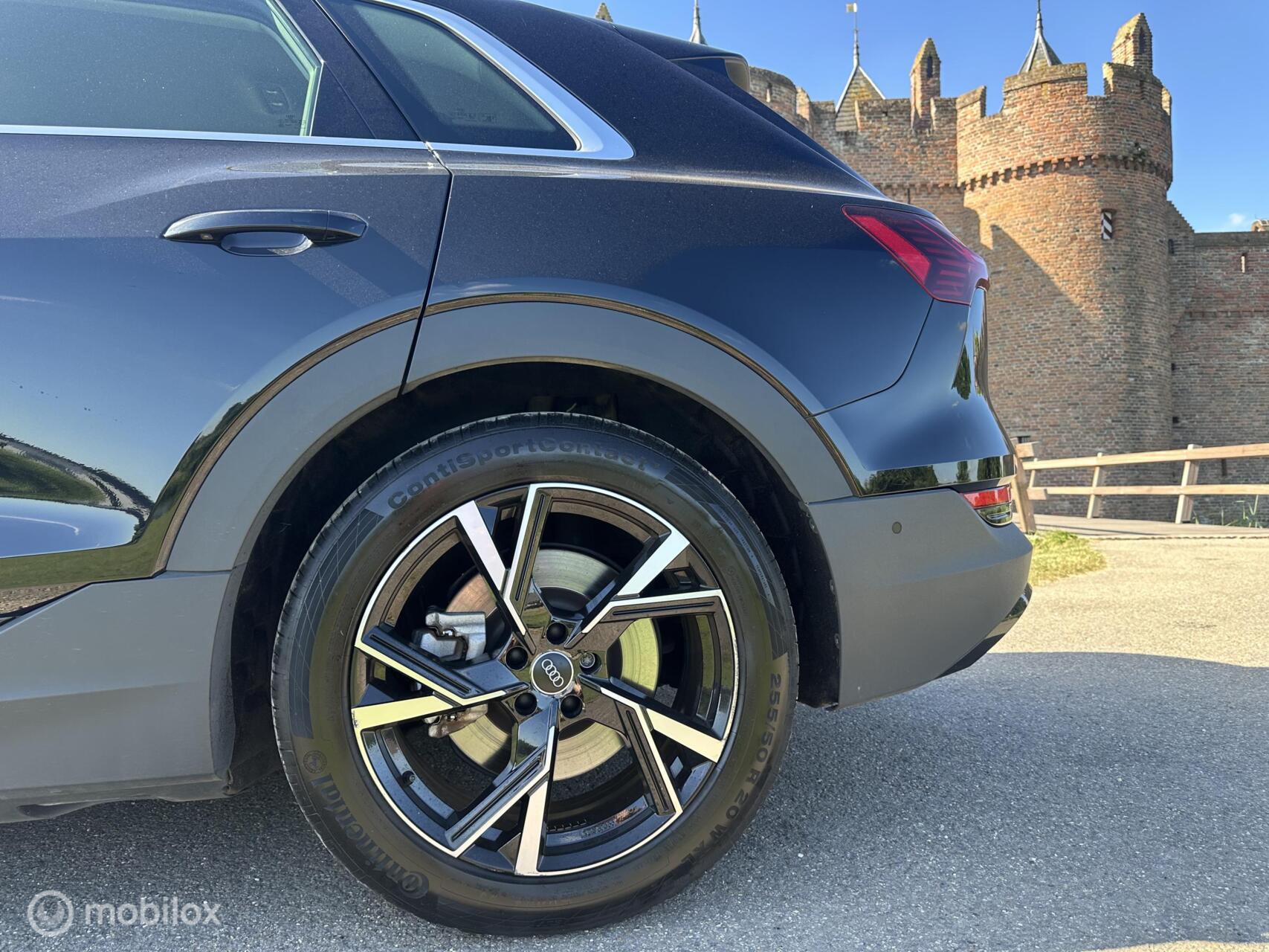 Foto van Audi E-tron 55