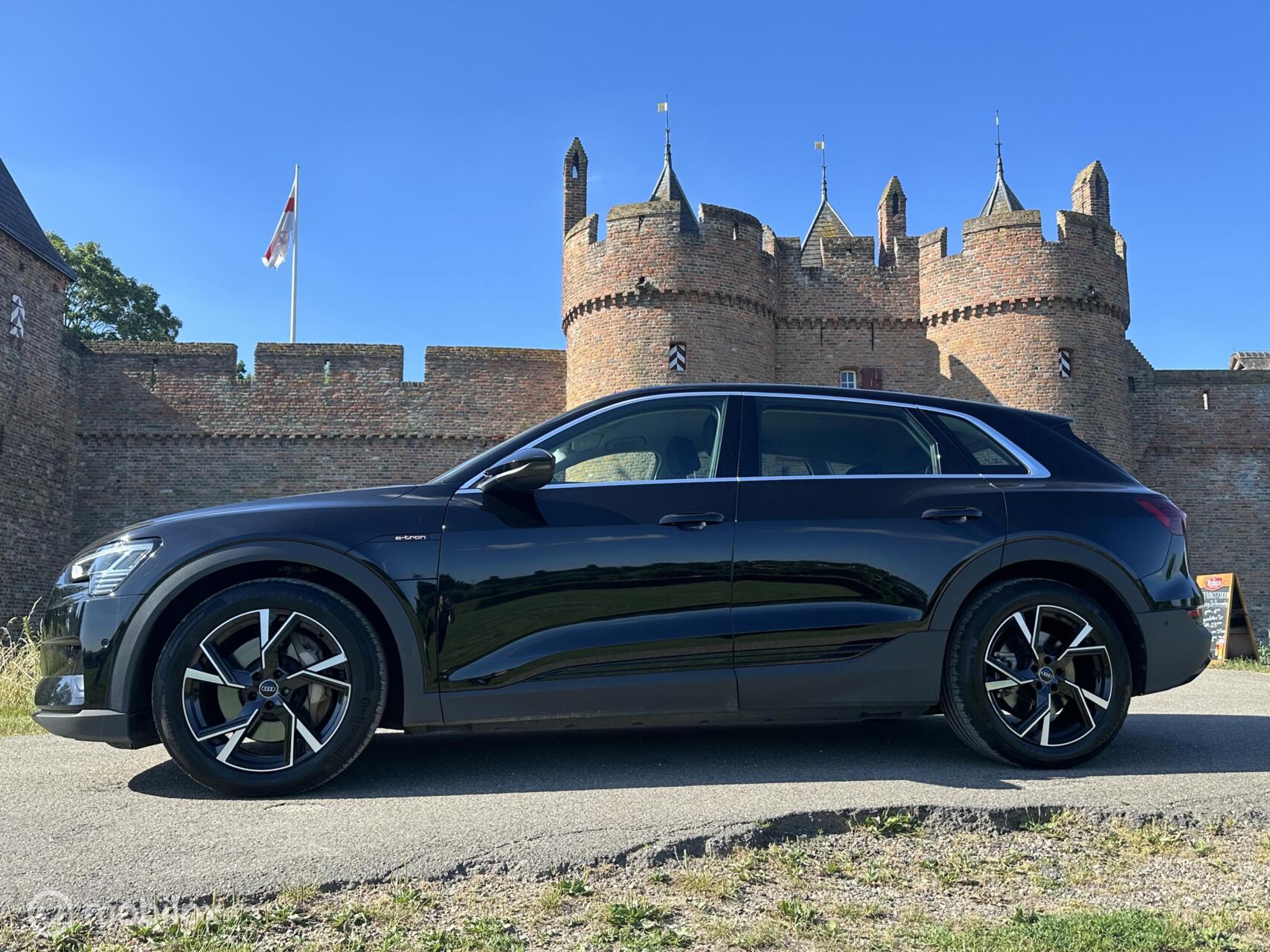 Foto van Audi E-tron 55