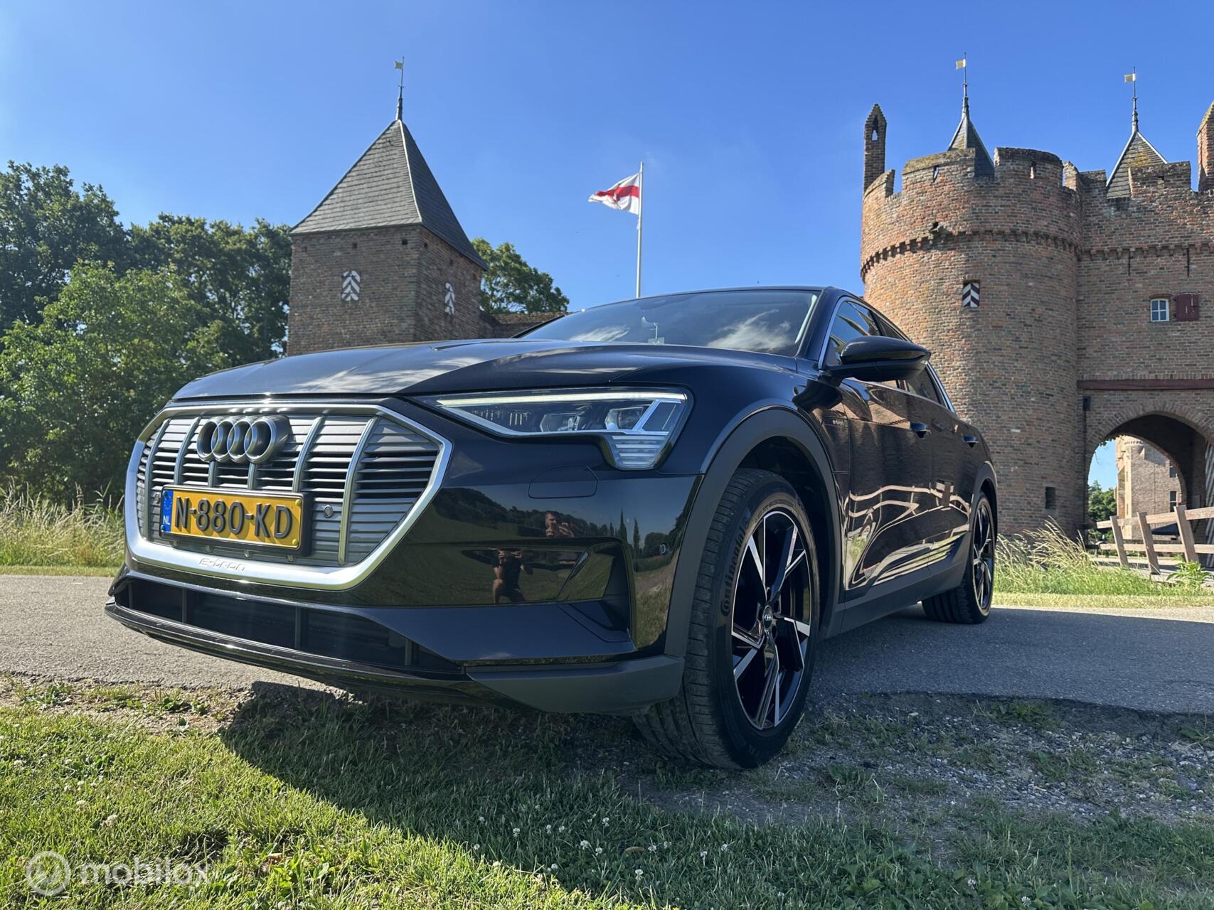 Foto van Audi E-tron 55
