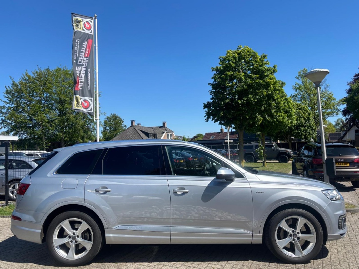 Foto van Audi Q7 E-tron