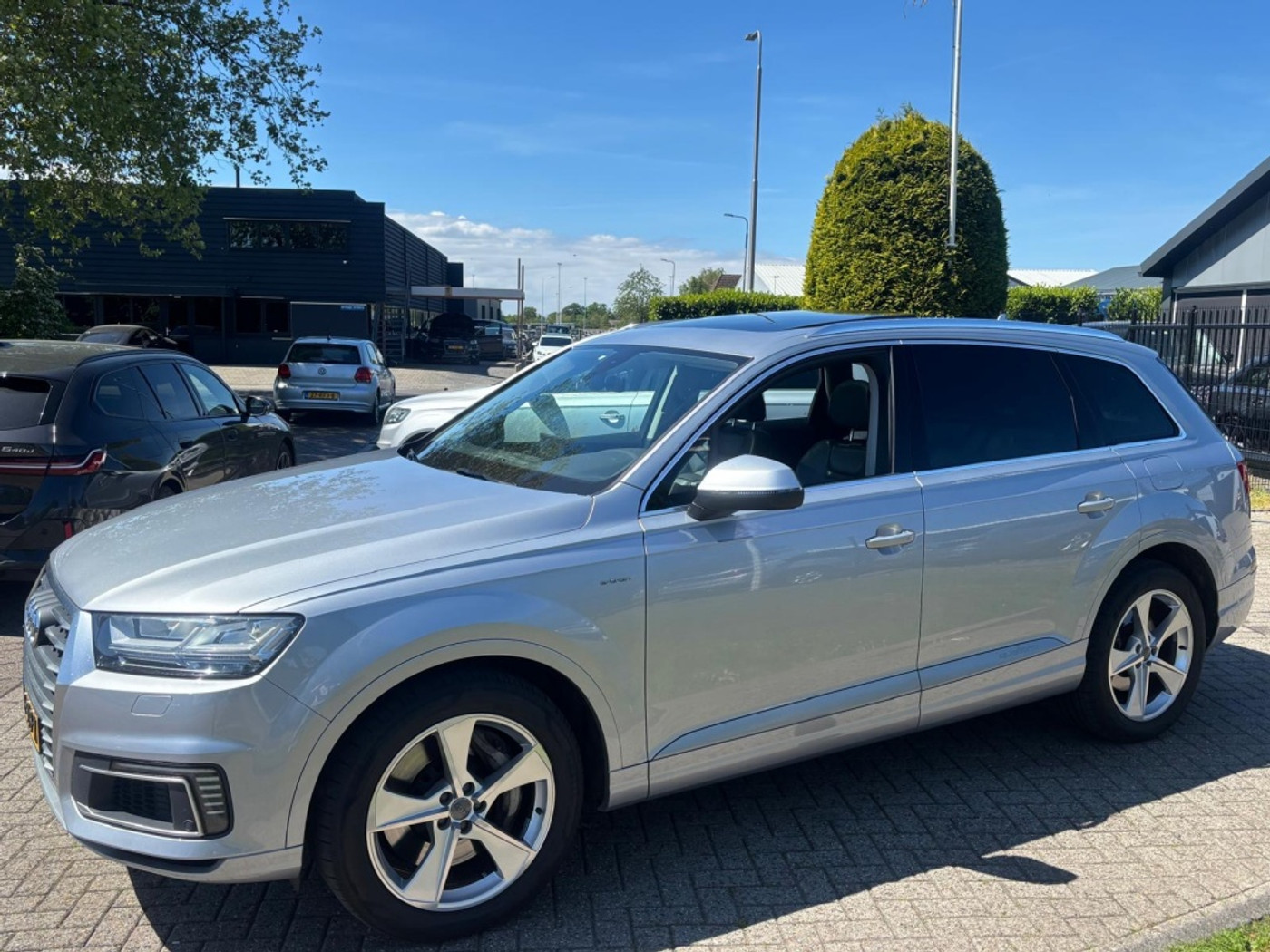 Foto van Audi Q7 E-tron