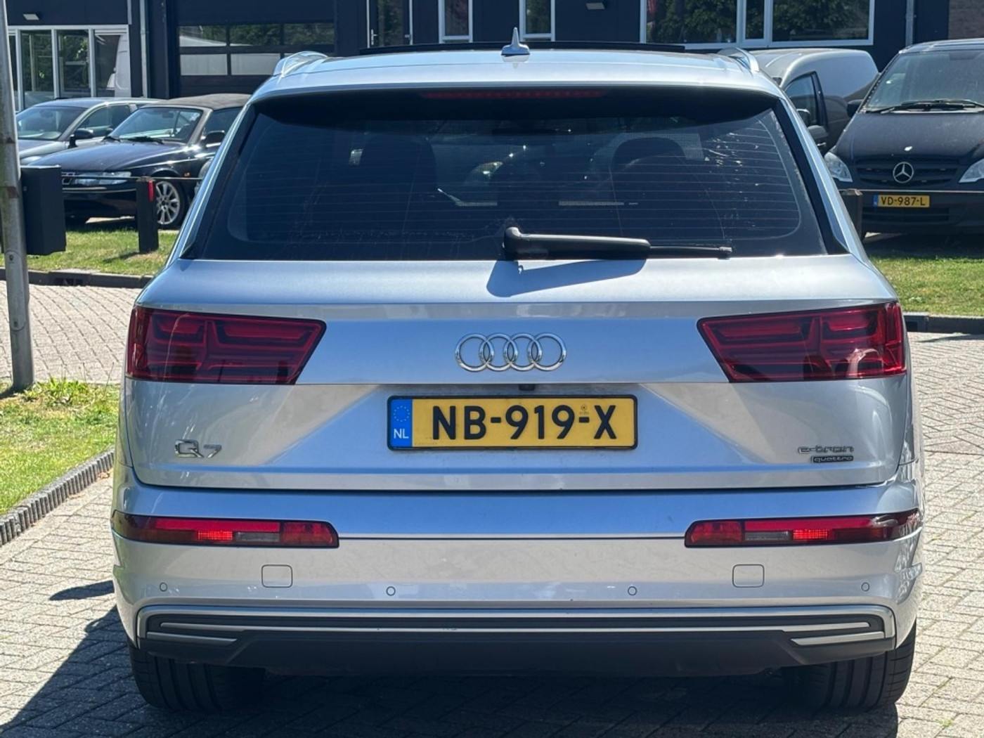 Foto van Audi Q7 E-tron
