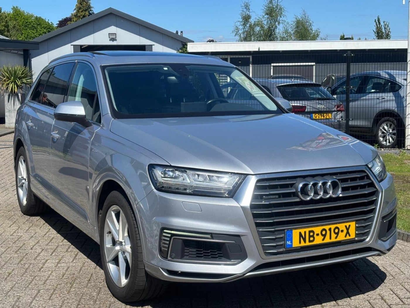 Foto van Audi Q7 E-tron