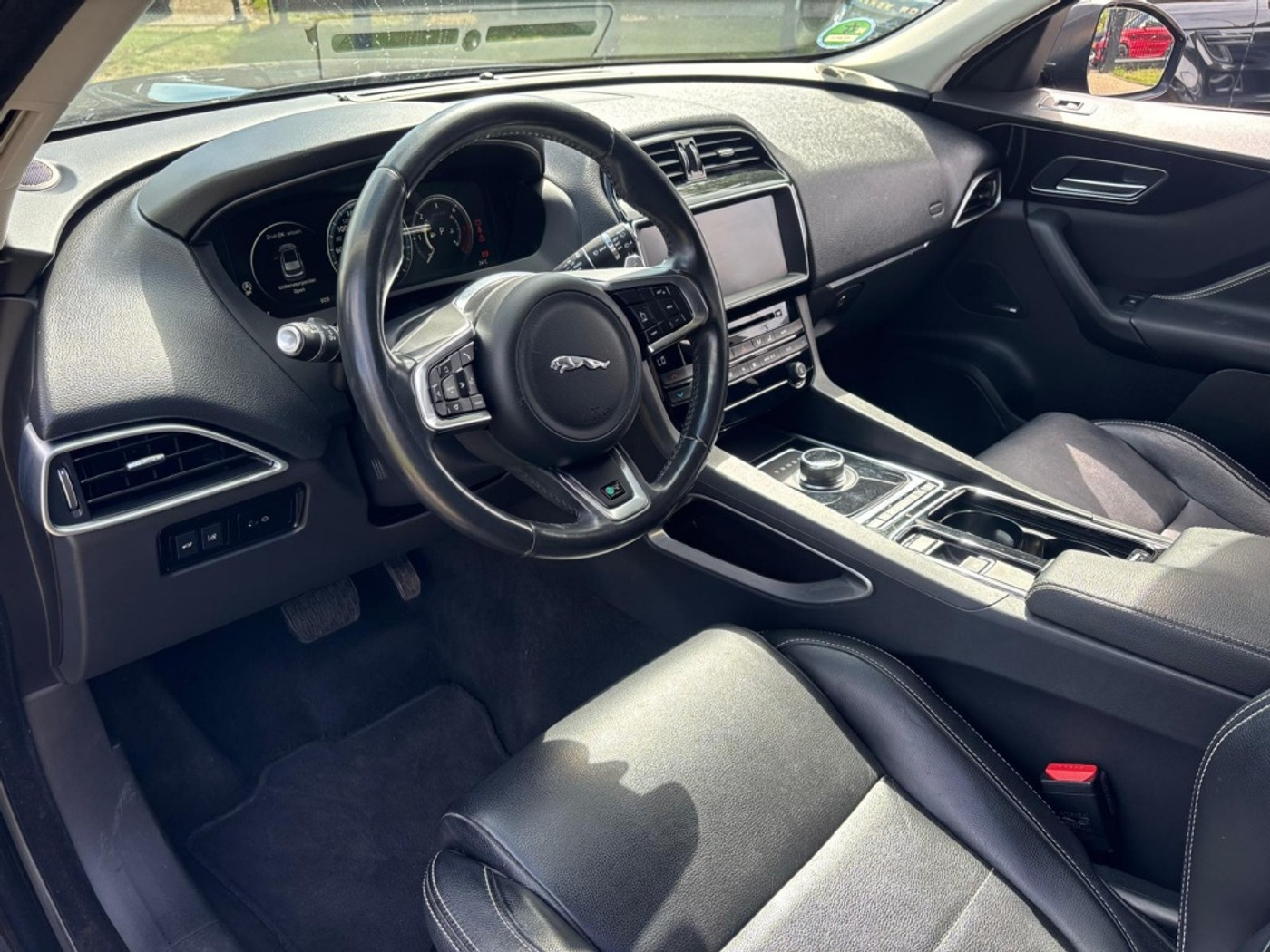 Foto van Jaguar Jaguar F-pace