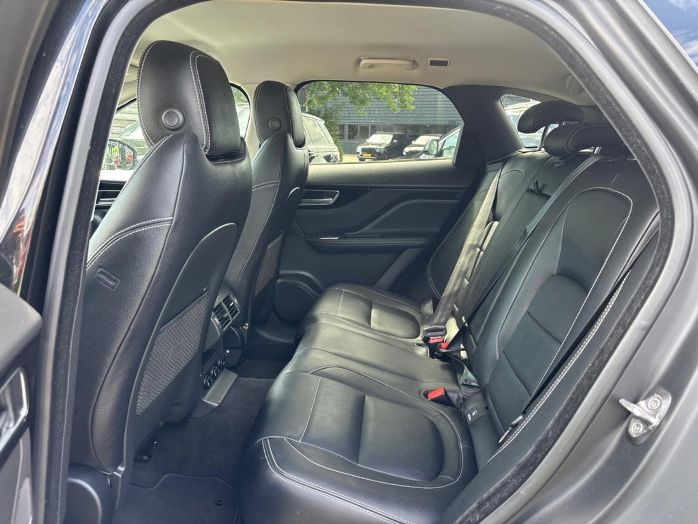 Foto van Jaguar Jaguar F-pace