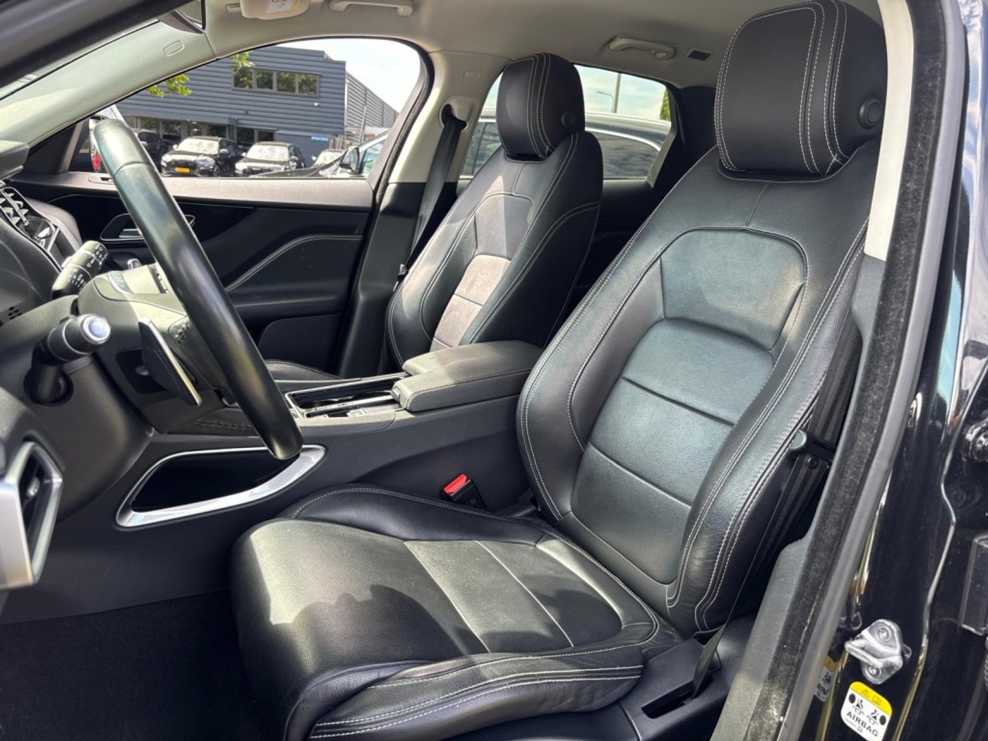 Foto van Jaguar Jaguar F-pace