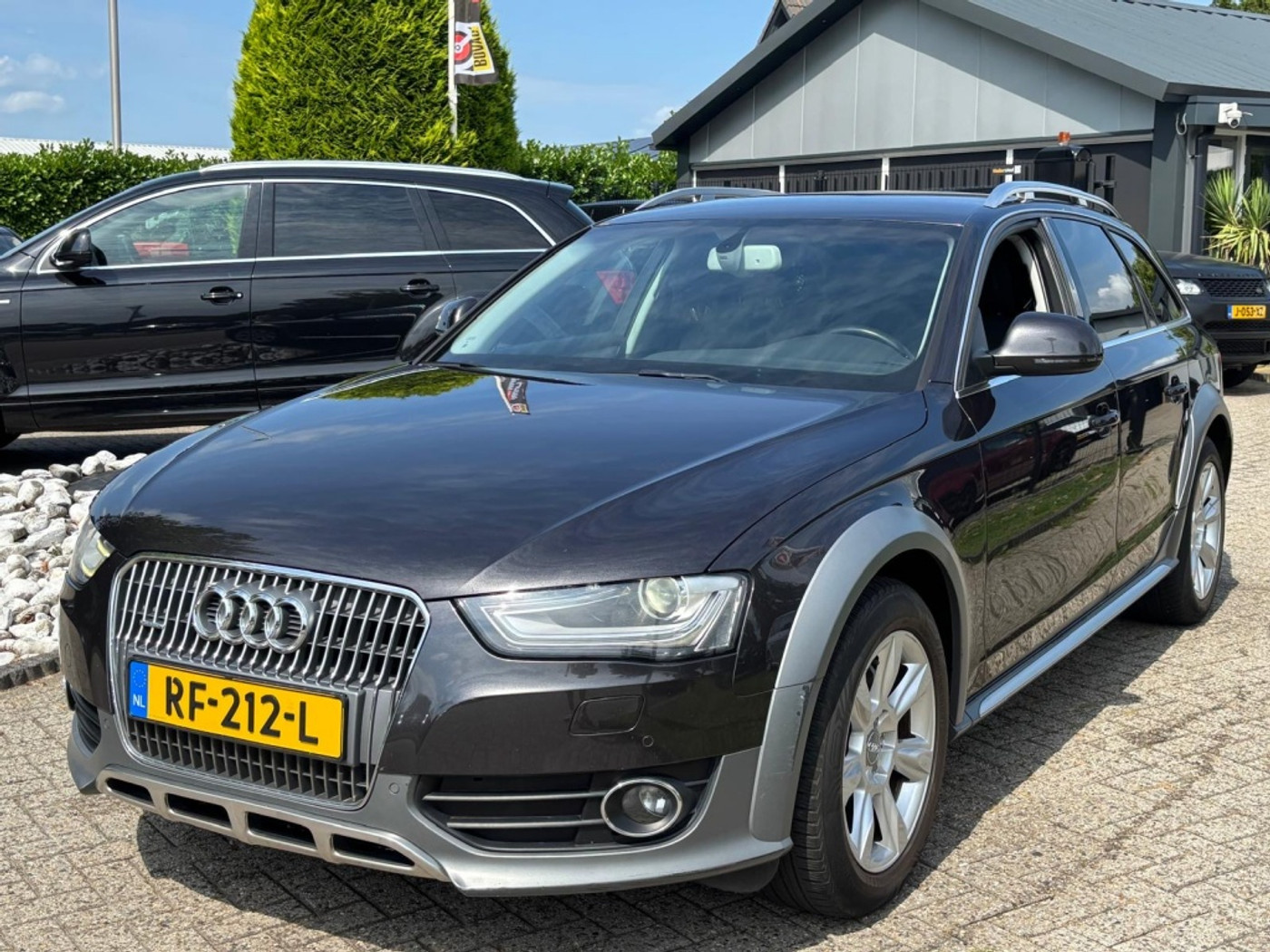 Audi A4 Allroad Quattro 2.0 TFSI Trekhaak 2012 Facelift Xenon 2012 - voorkant