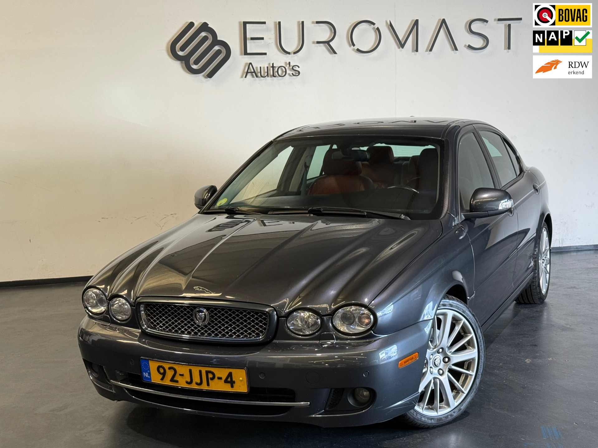 Jaguar X-type 2.2d I4 Executive 2.2 D Executive Lederbekleding Navi Airco Cruise Pdc Nieuwe Apk 2009 - voorkant