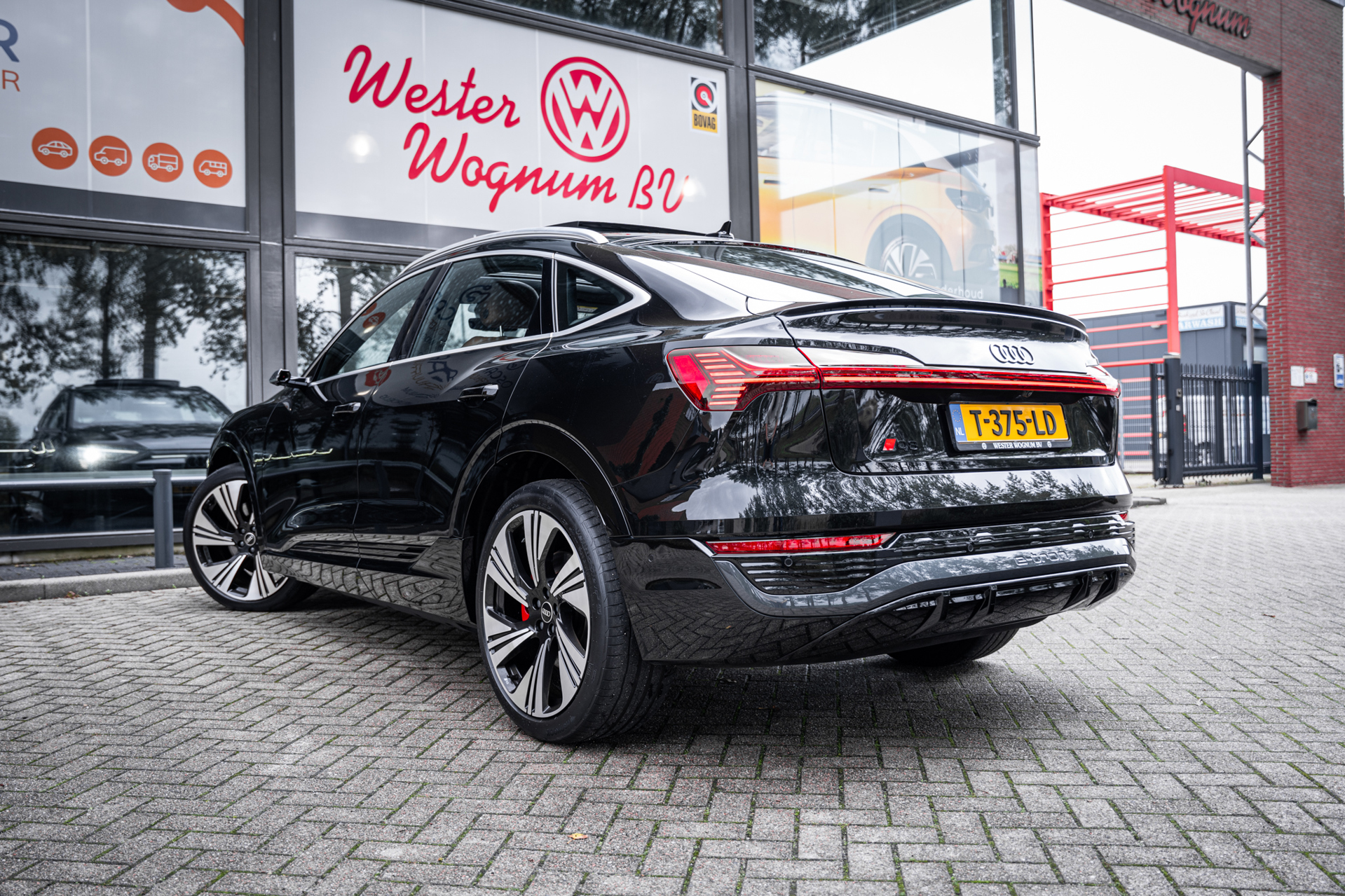Foto van Audi Q8 Sportback 55 E-tron