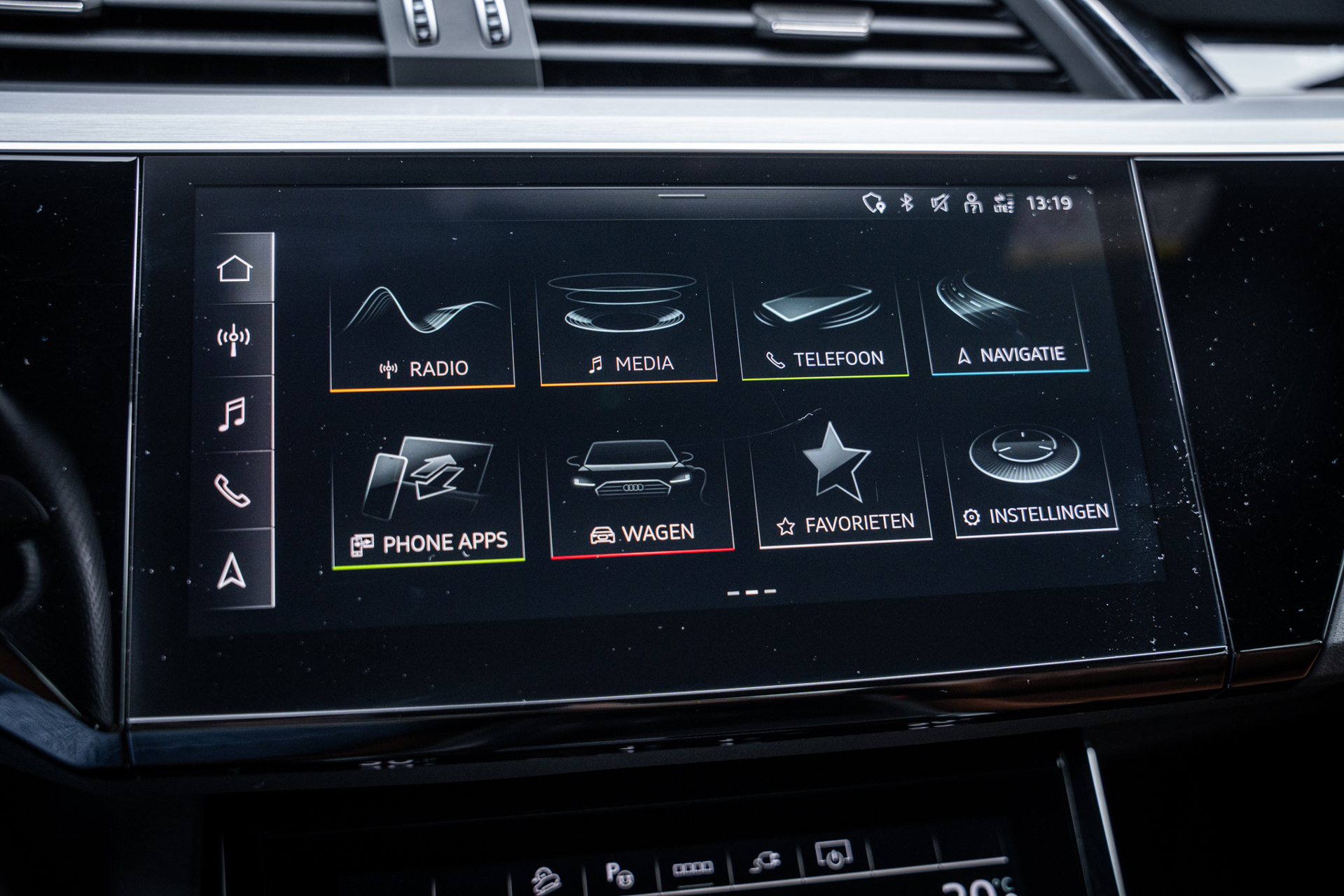 Foto van Audi Q8 Sportback 55 E-tron