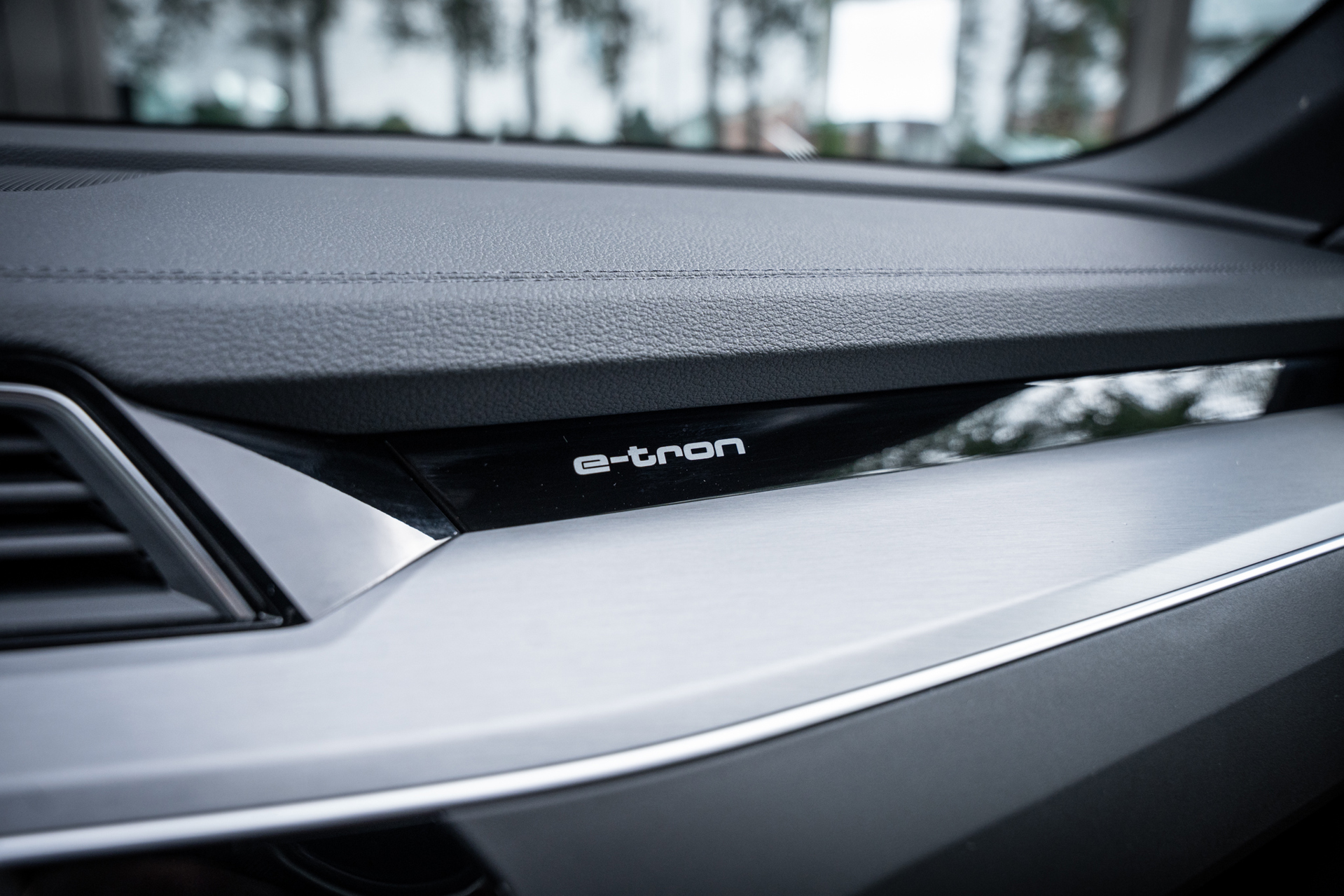Foto van Audi Q8 Sportback 55 E-tron