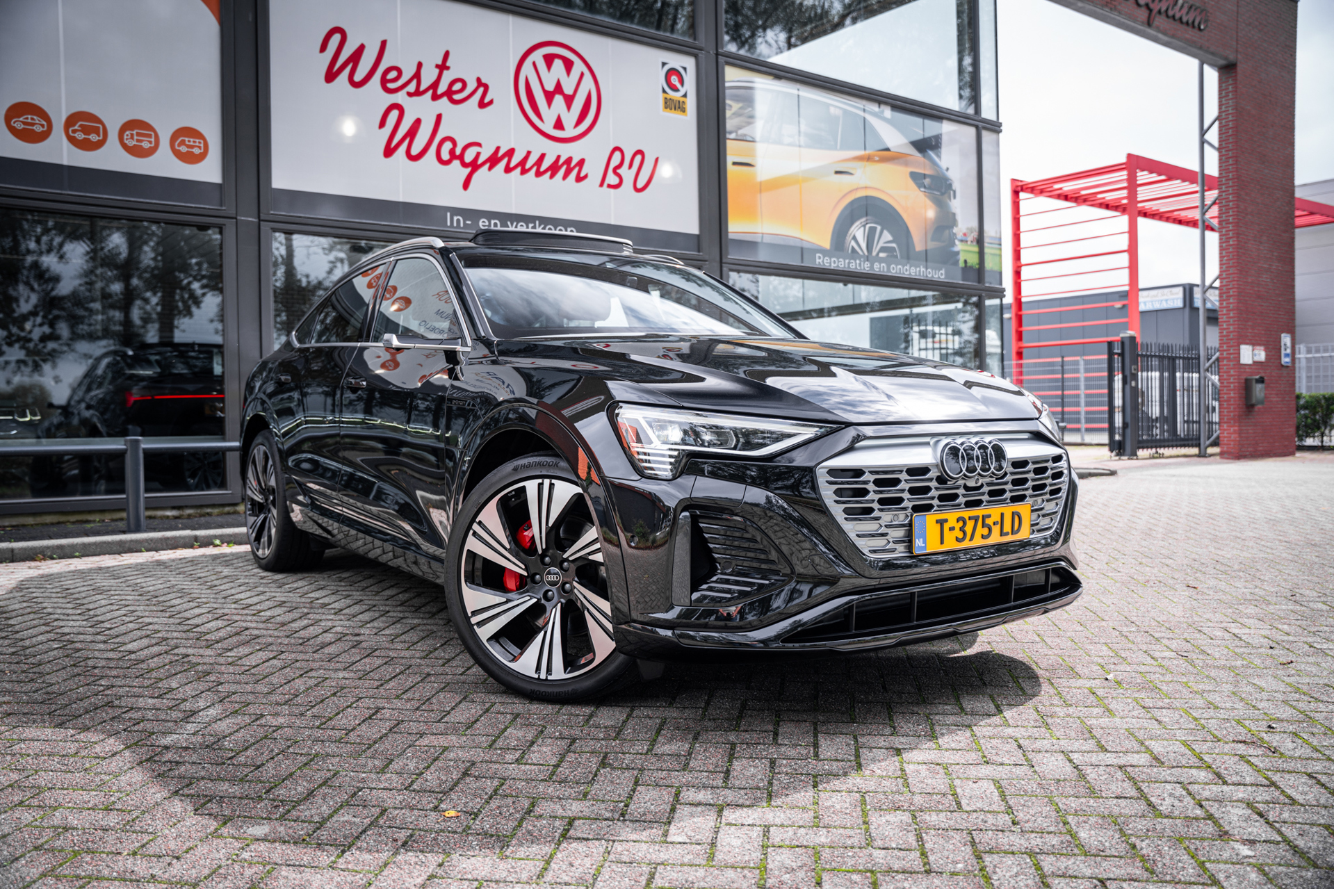 Foto van Audi Q8 Sportback 55 E-tron