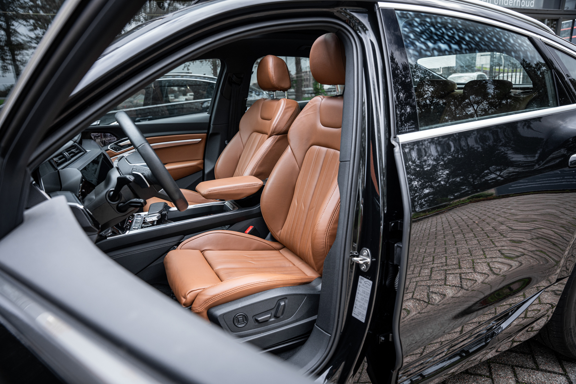 Foto van Audi Q8 Sportback 55 E-tron