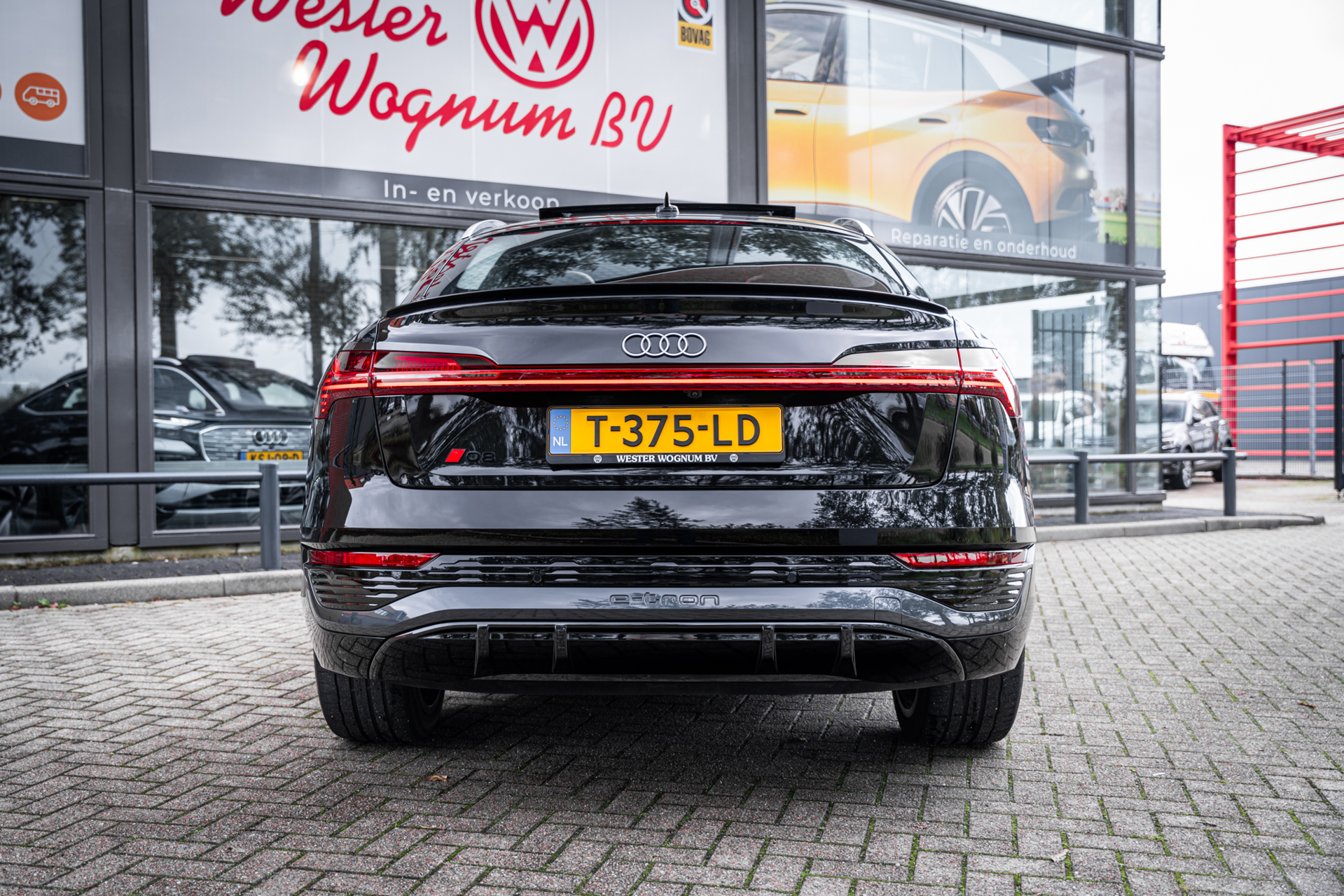 Foto van Audi Q8 Sportback 55 E-tron