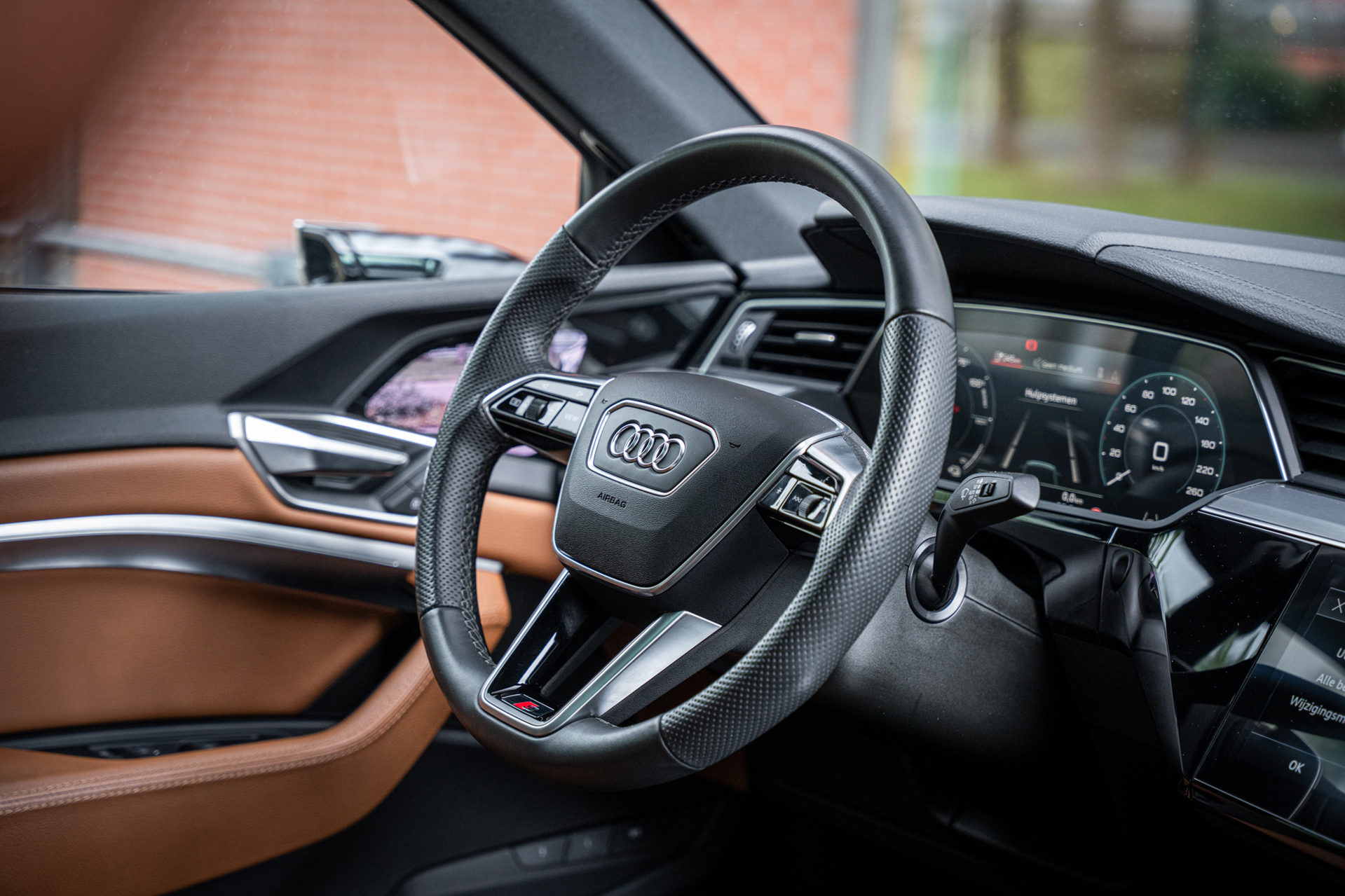 Foto van Audi Q8 Sportback 55 E-tron