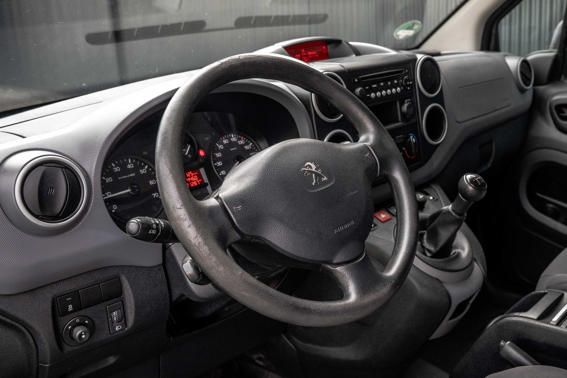 Foto van Peugeot Partner