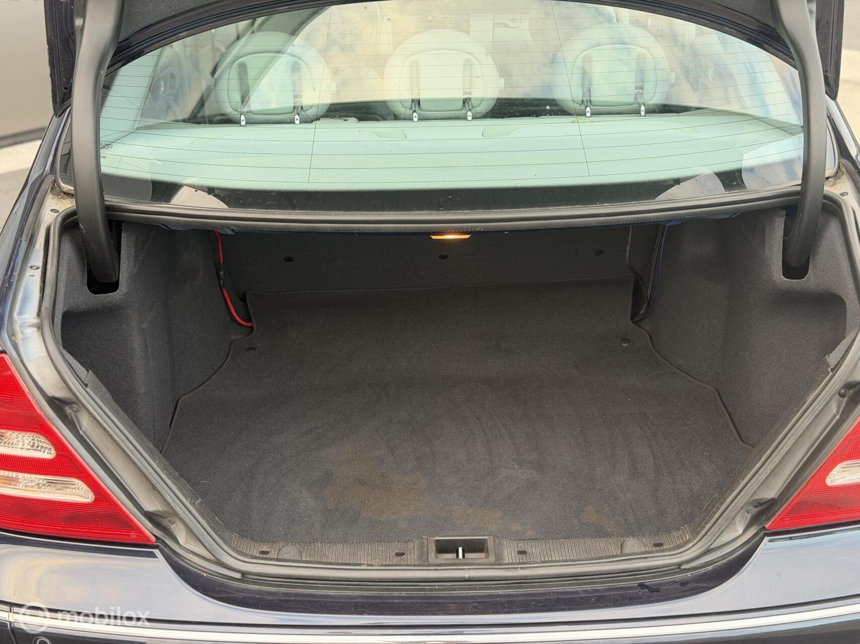 Foto van Mercedes-Benz C 240