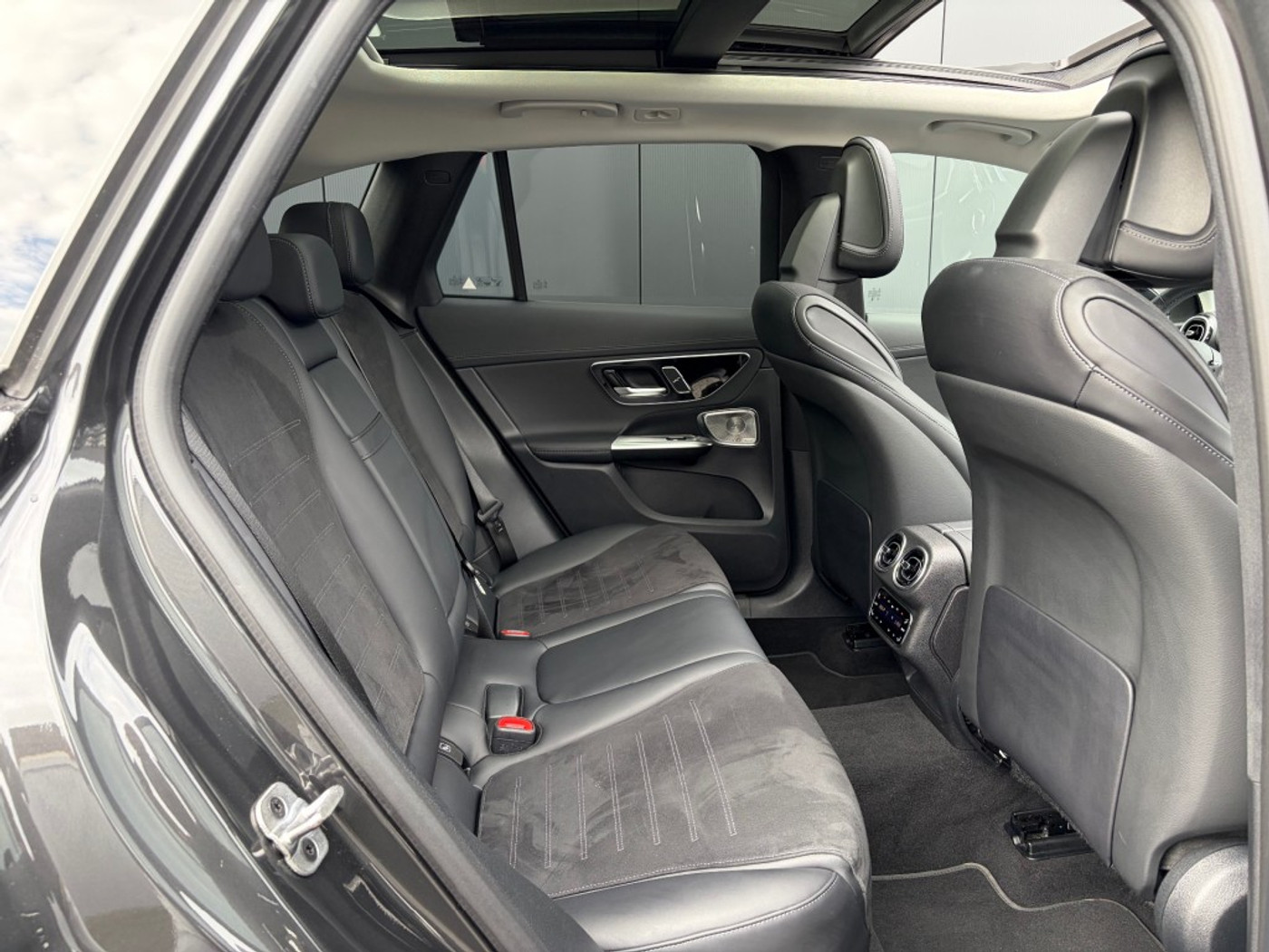 Foto van Mercedes-Benz GLC 300 E 4Matic