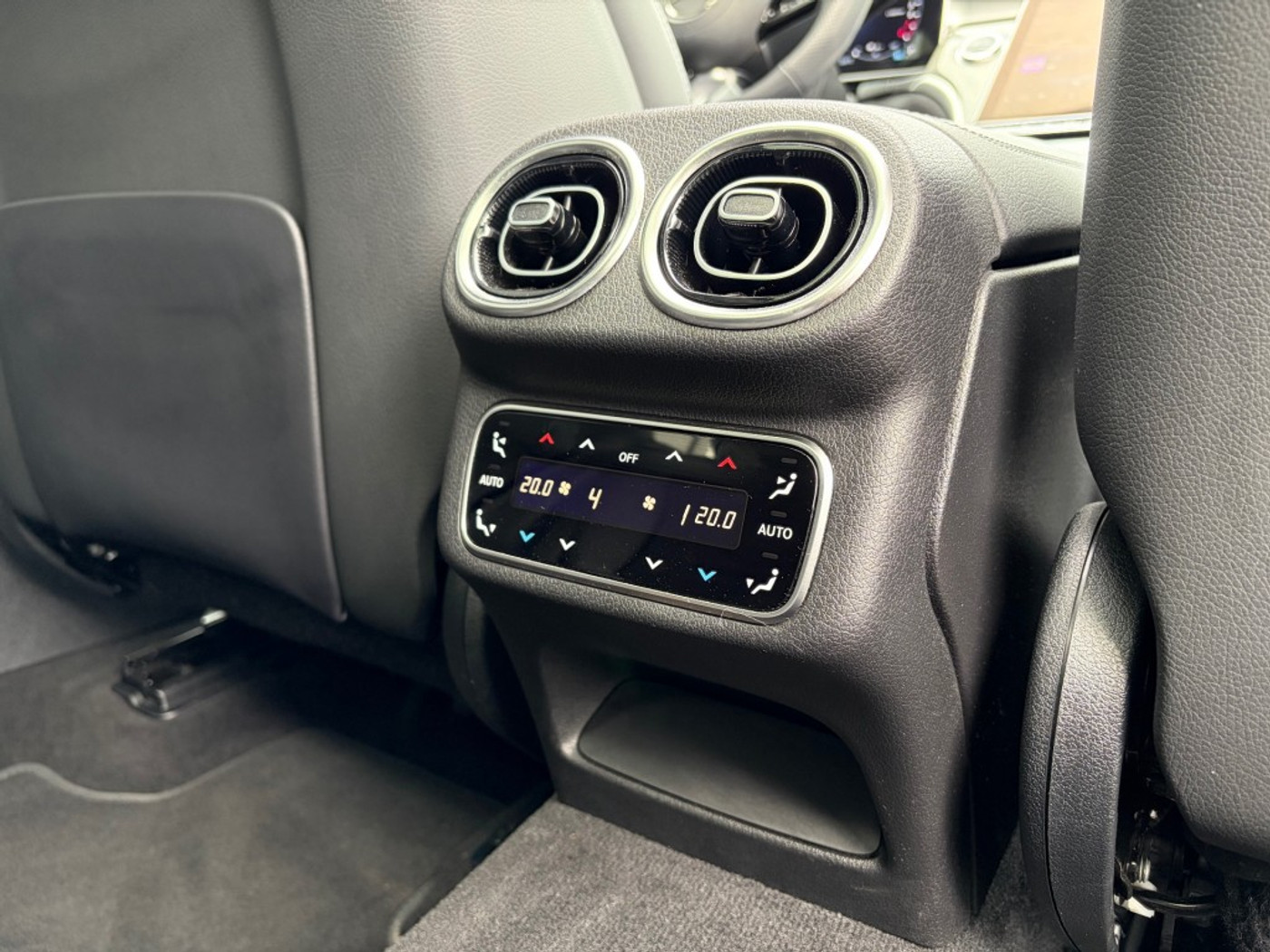 Foto van Mercedes-Benz GLC 300 E 4Matic