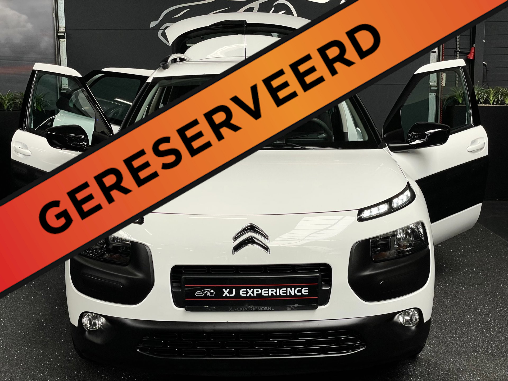 Citroen C4 Cactus 1.2 PureTech Business 2017 - voorkant