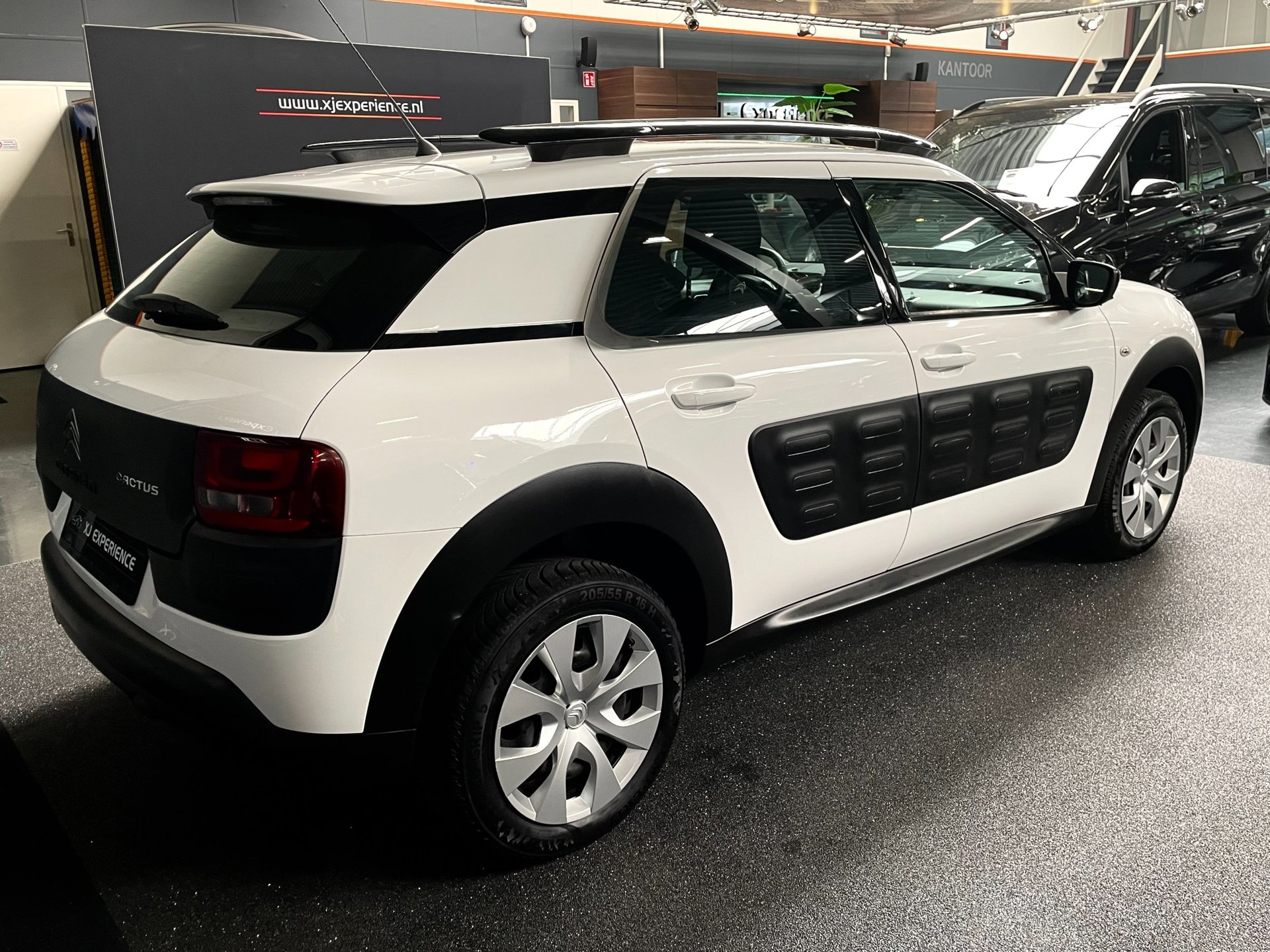 Foto van Citroen C4 Cactus