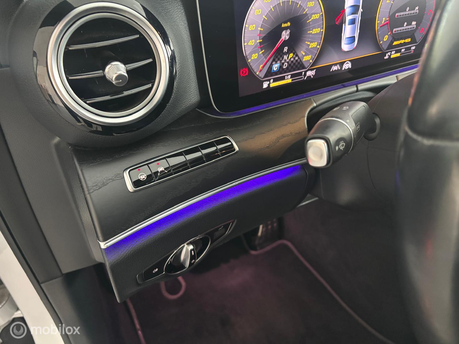 Foto van Mercedes-Benz E 300
