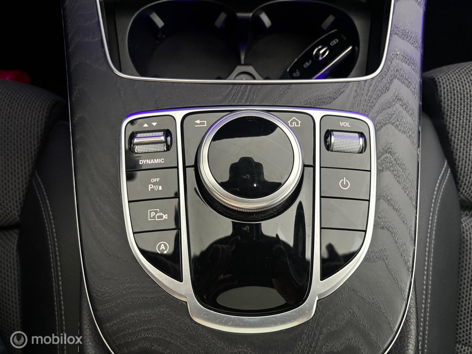 Foto van Mercedes-Benz E 300