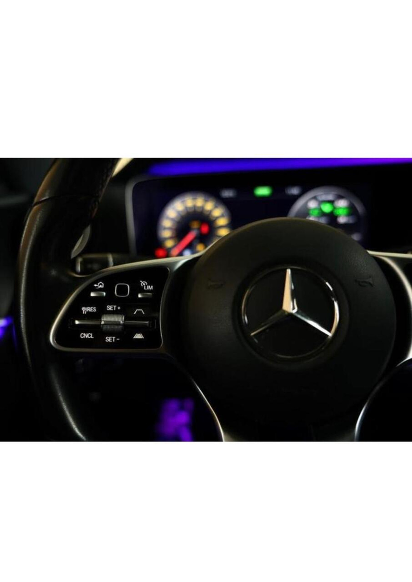 Foto van Mercedes-Benz E 300