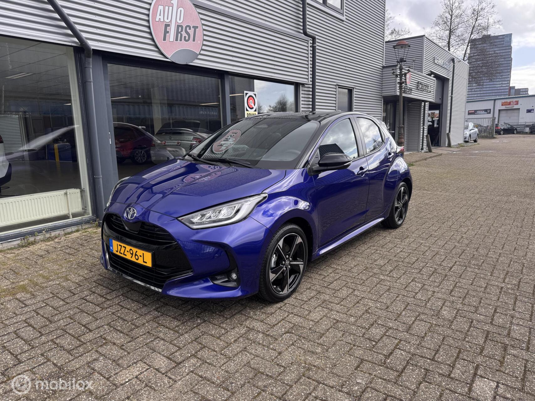 Toyota Toyota Yaris 1.5 Hybrid 130 Executive Carplay 2025 - voorkant