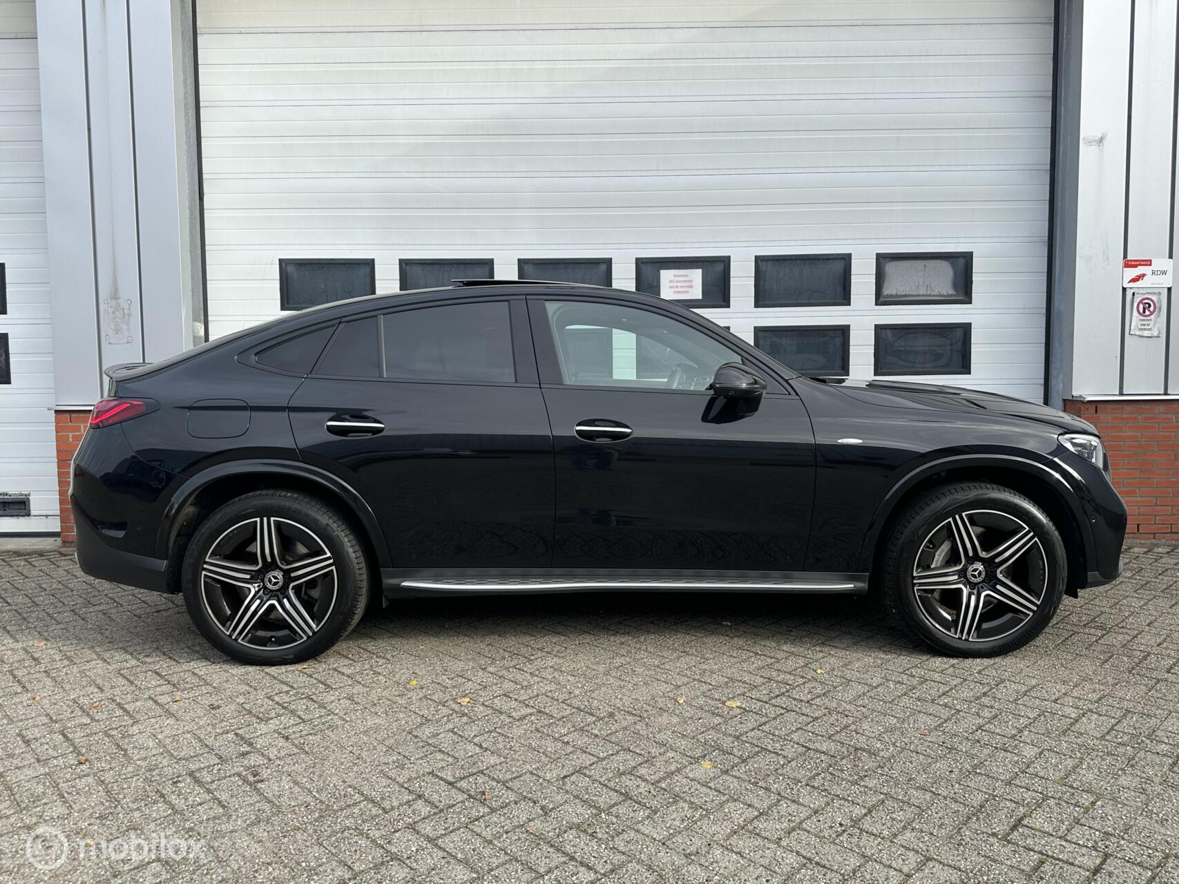 Foto van Mercedes-Benz GLC 300 E 4Matic