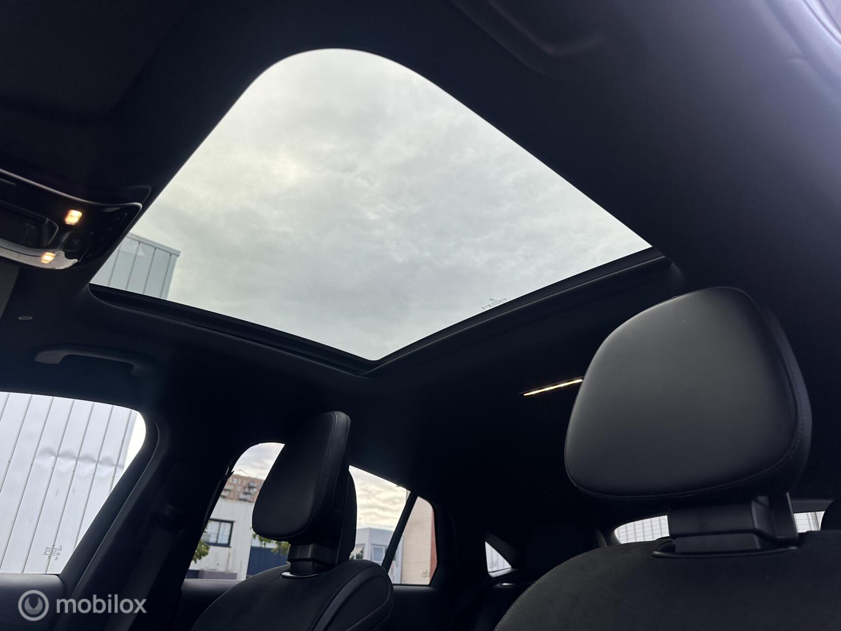 Foto van Mercedes-Benz GLC 300 E 4Matic