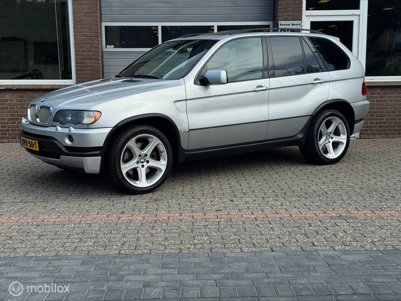 BMW X5 4.6is AUT LEDER/SCH.DAK/ECC-AIRCO 2002 - voorkant