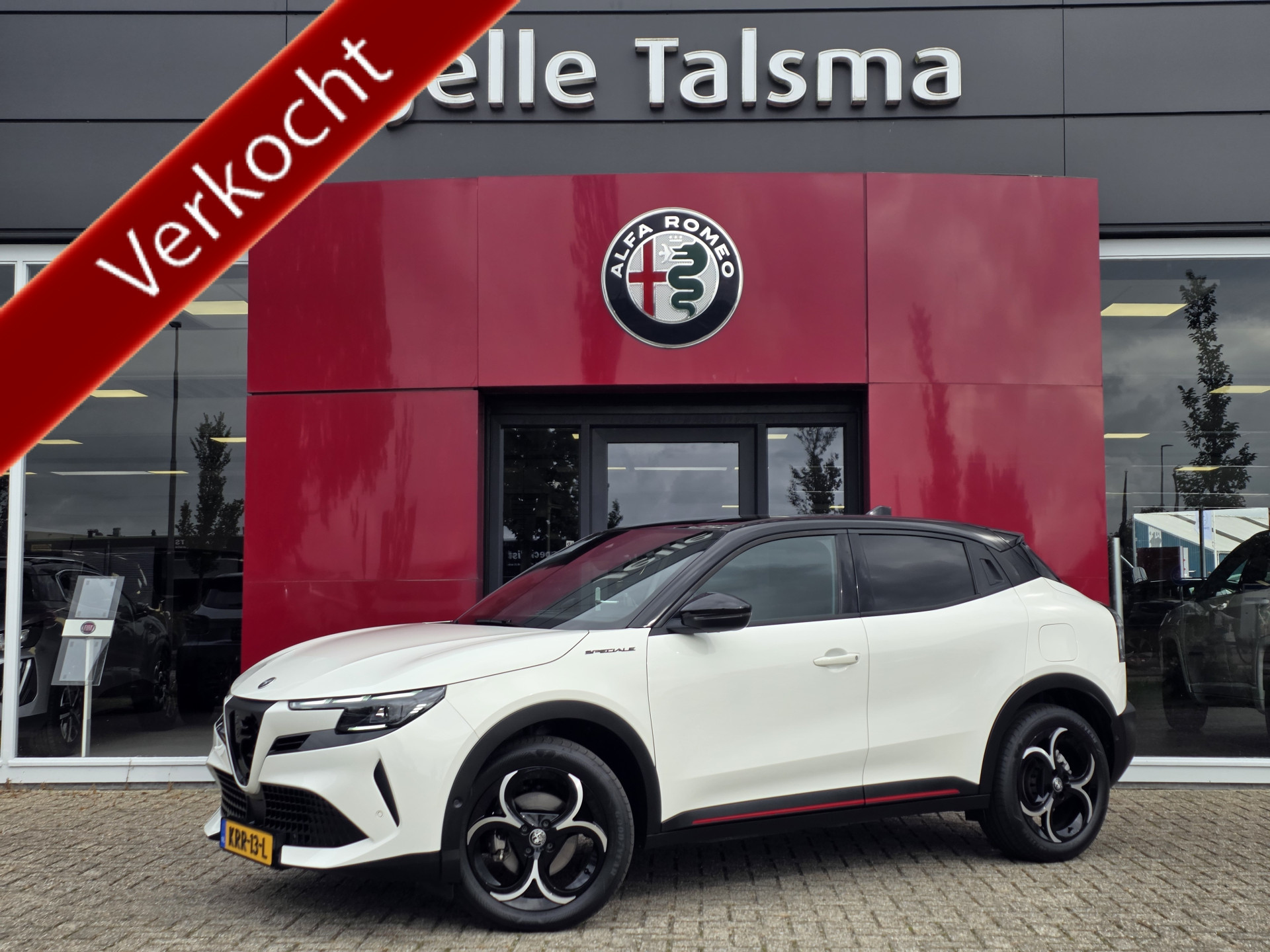 Alfa Romeo Alfa Romeo Junior 1.2 Turbo Hybrid Ibrida Speciale | Stoelverwarming\Massage | Camera 2025 - voorkant
