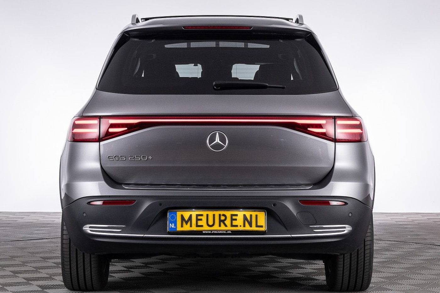 Foto van Mercedes-Benz Eqb