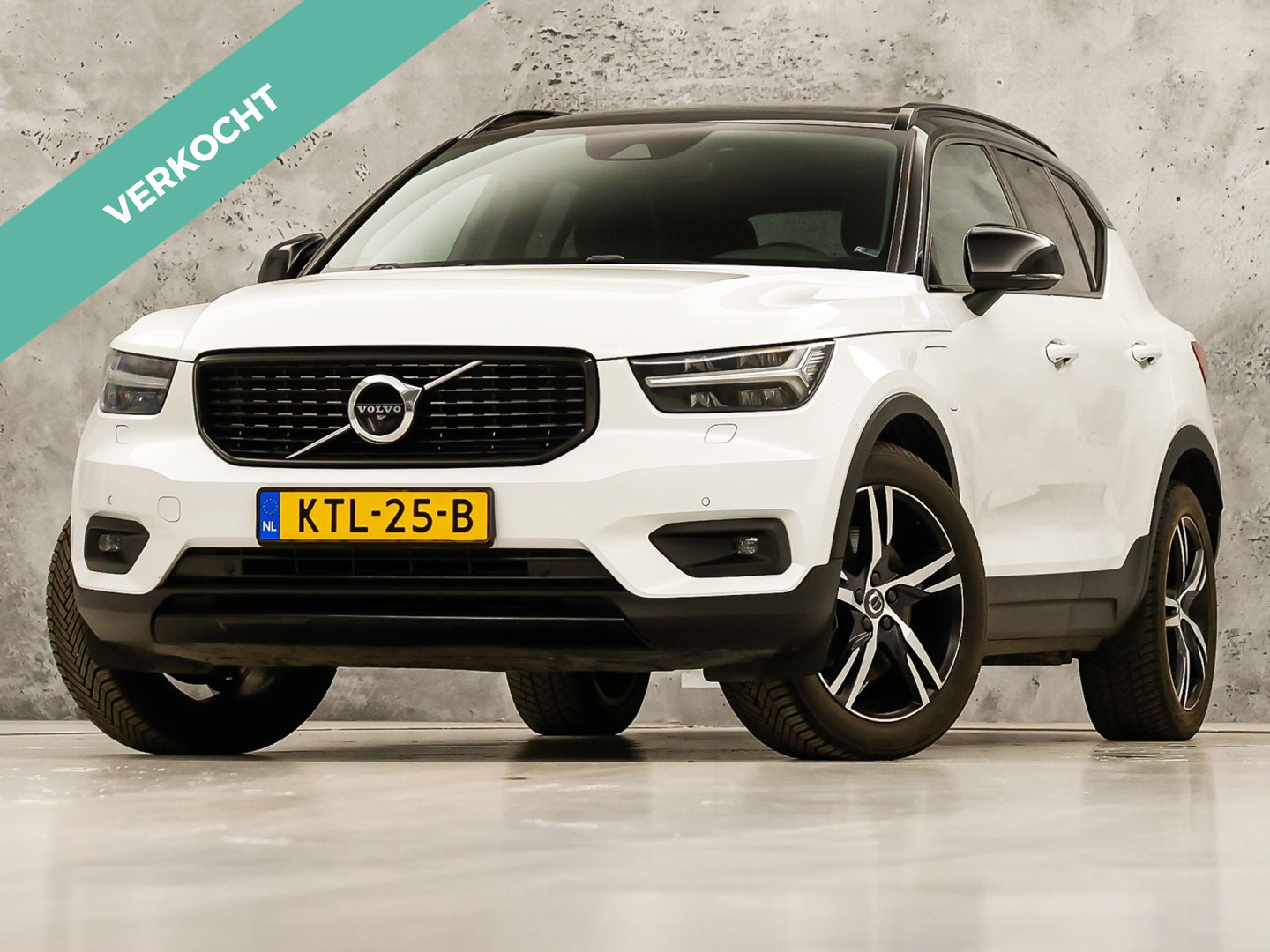 Volvo XC40 T5 Twin Engine 1.5 T5 Twin Engine R-Design 2020 - voorkant