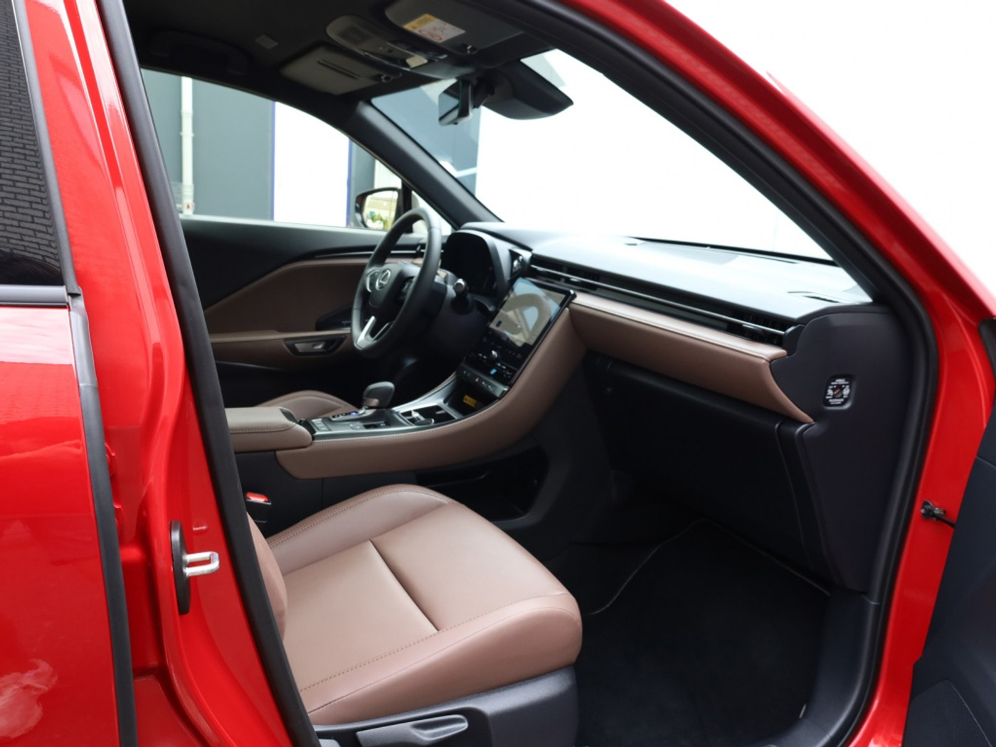 Foto van Lexus LBX