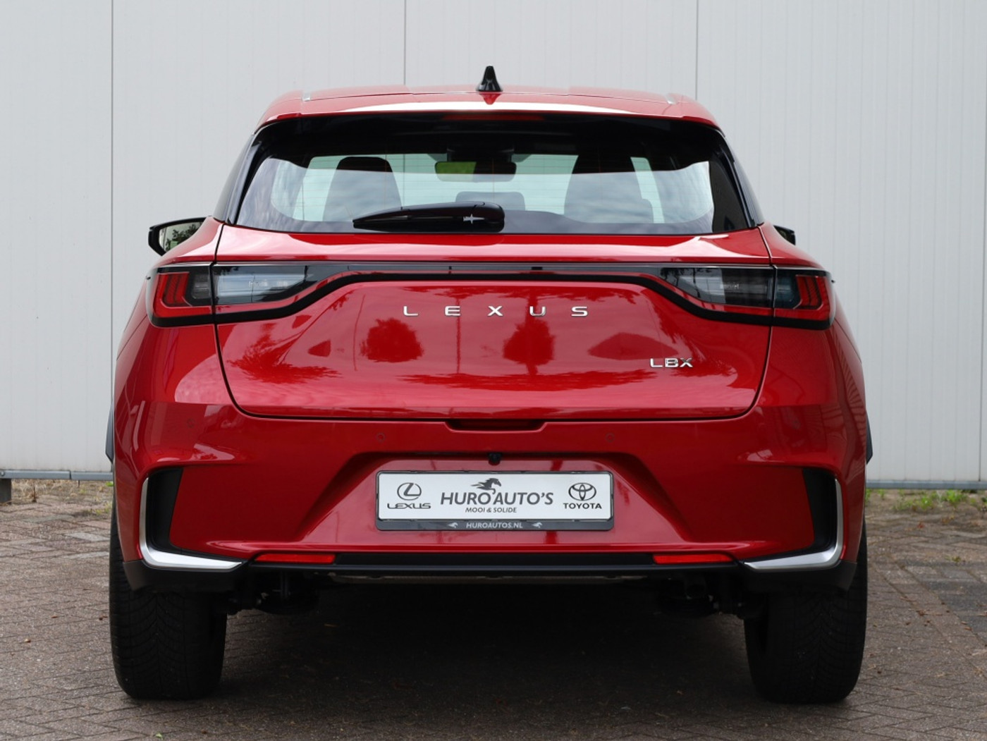 Foto van Lexus LBX
