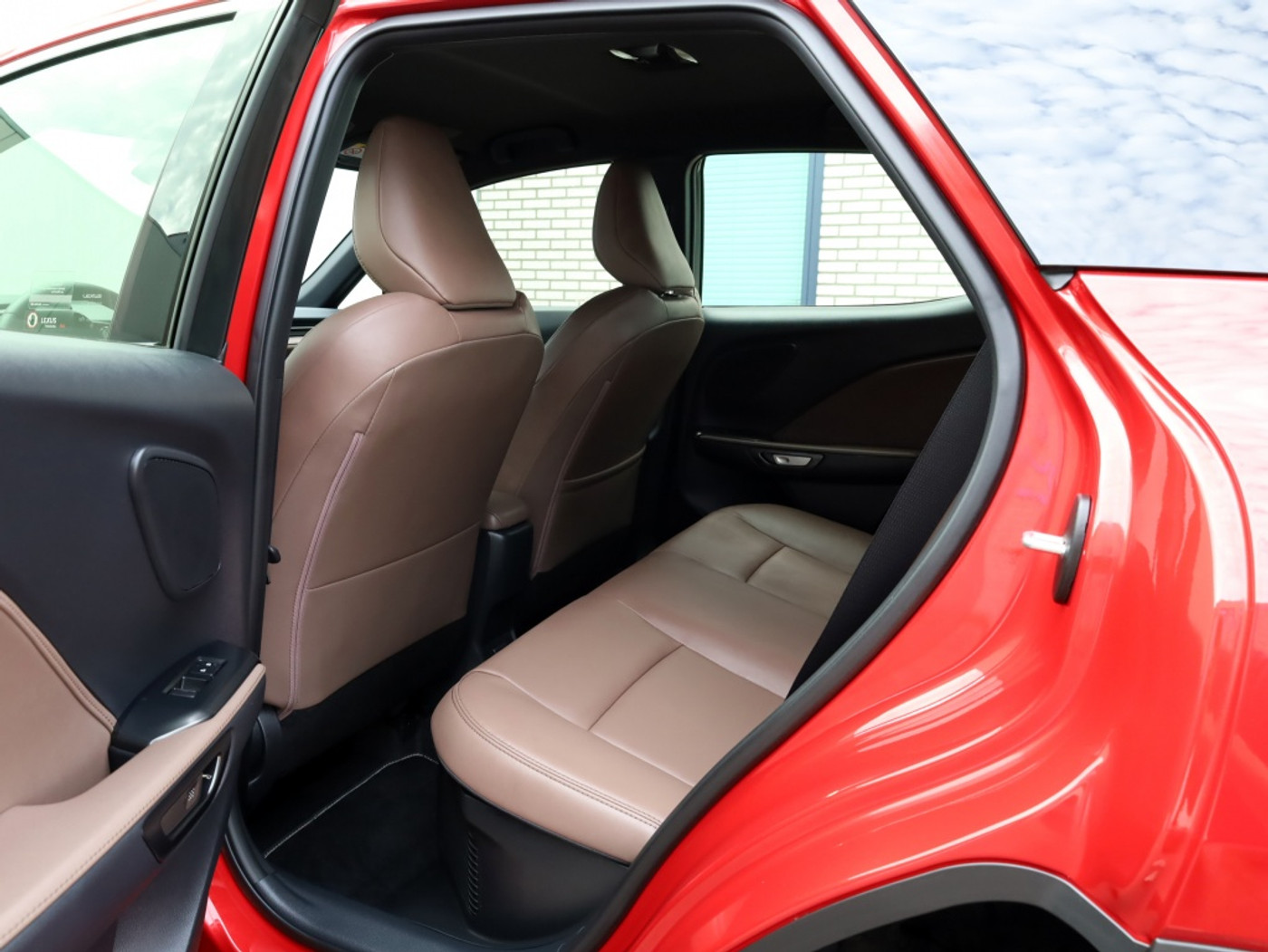 Foto van Lexus LBX