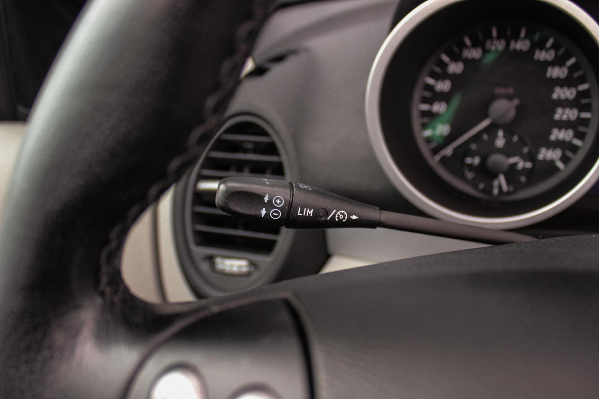 Foto van Mercedes-Benz SLK 200 Kompressor
