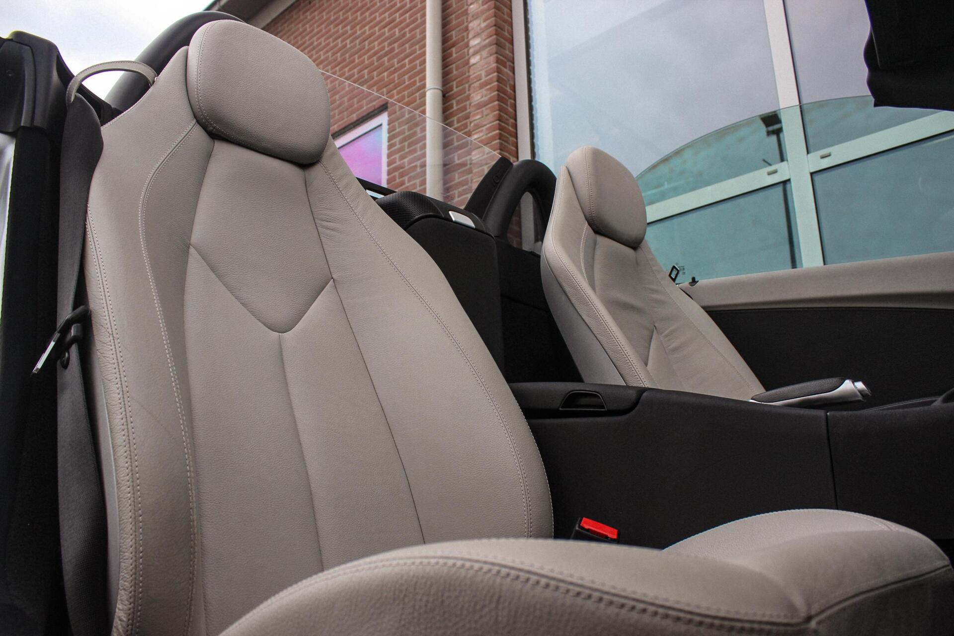 Foto van Mercedes-Benz SLK 200 Kompressor
