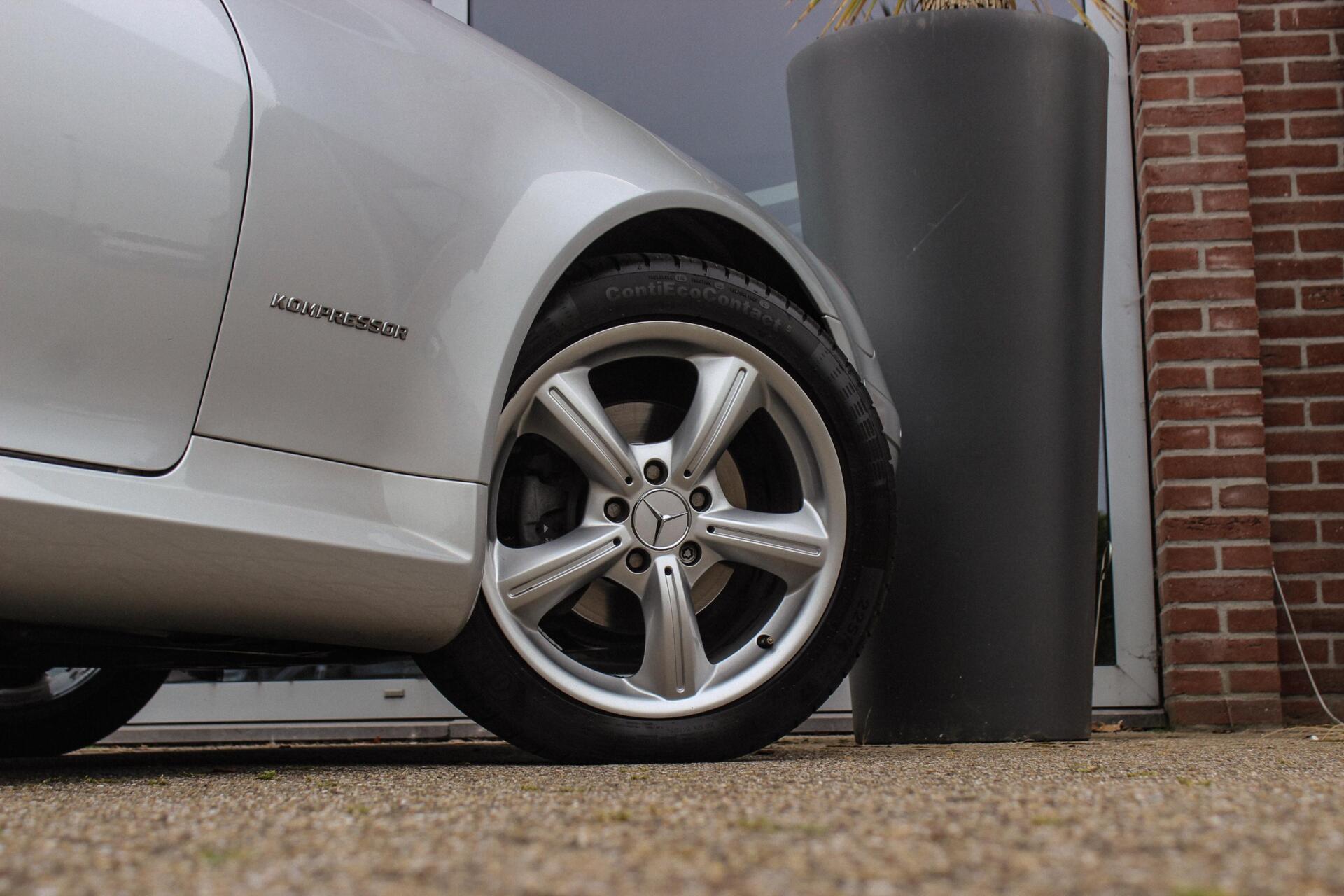 Foto van Mercedes-Benz SLK 200 Kompressor