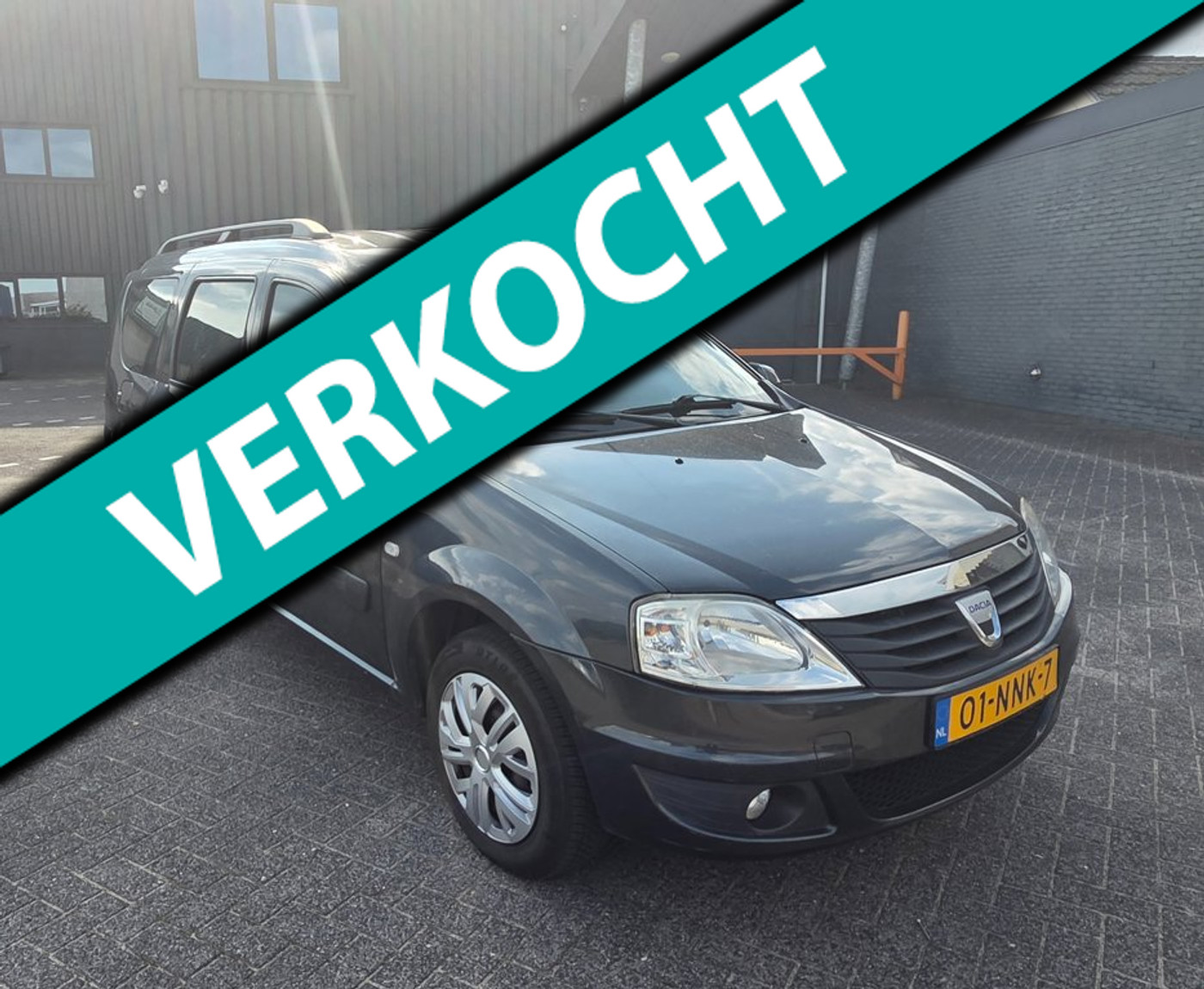 Dacia Logan 1.6-16V Lauréate Airco Nap Dealer Onderhouden 2010 - voorkant