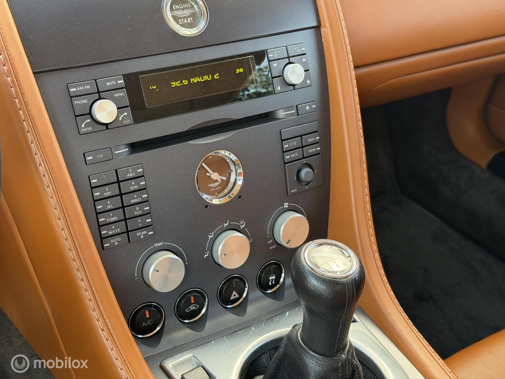 Foto van Aston Martin V8 Vantage