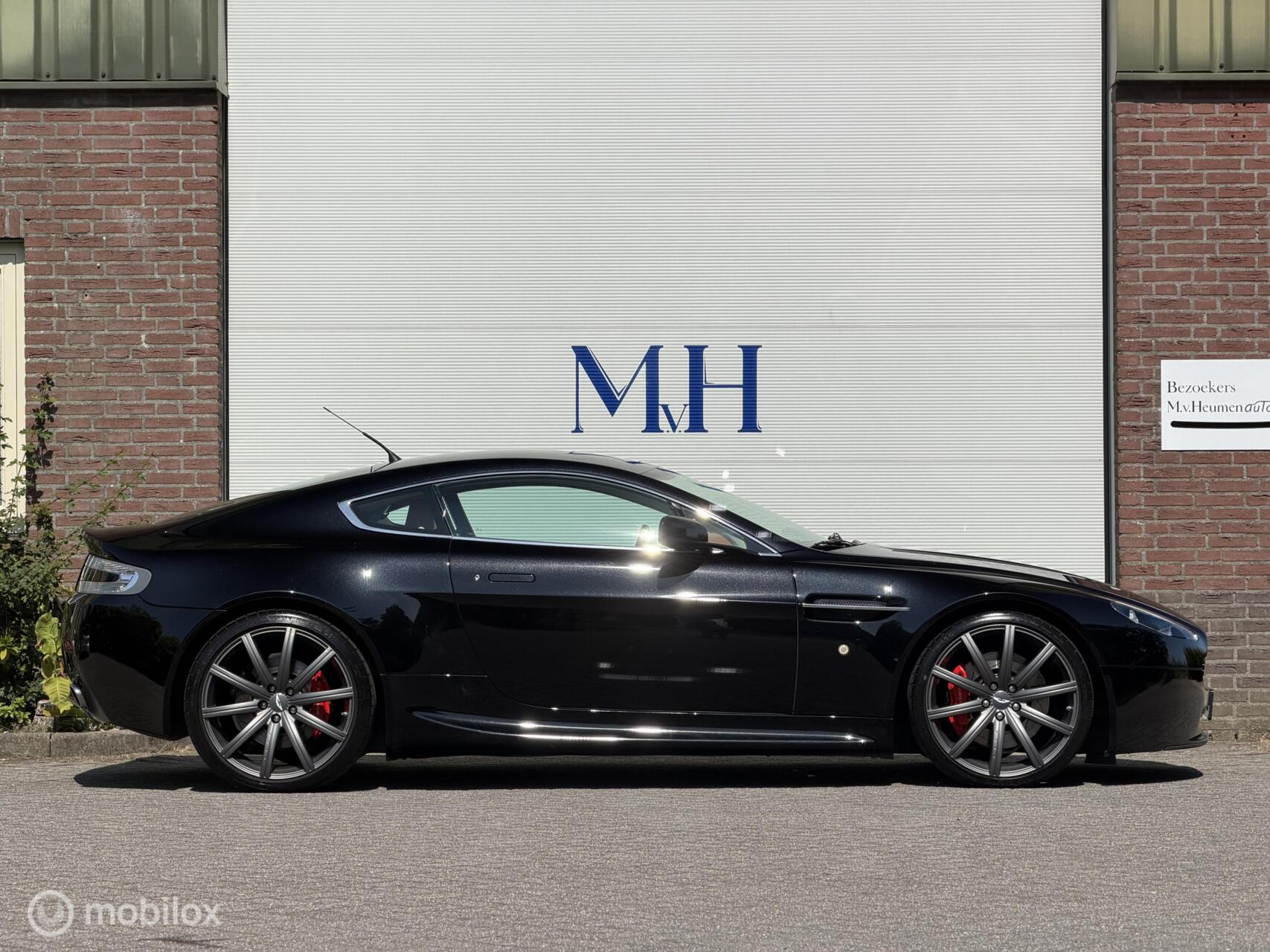 Foto van Aston Martin V8 Vantage