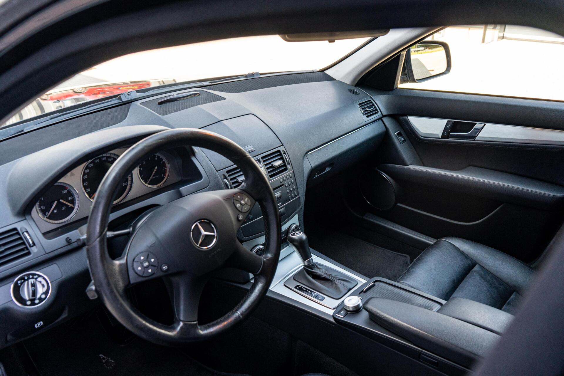 Foto van Mercedes-Benz C 280