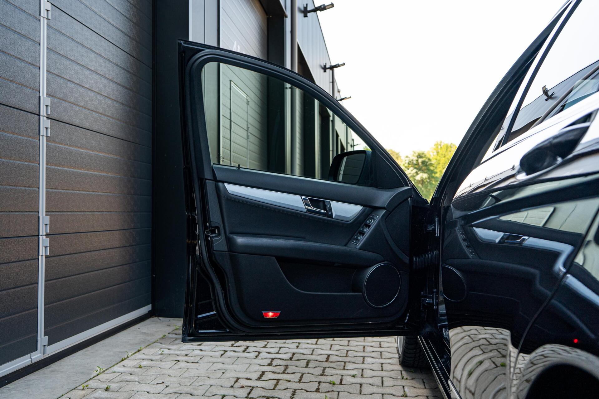 Foto van Mercedes-Benz C 280