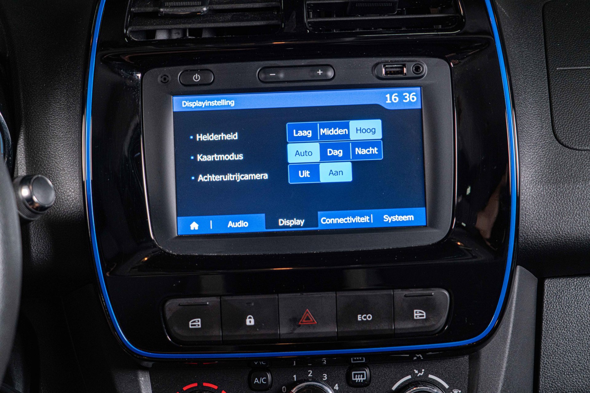 Foto van Dacia Spring