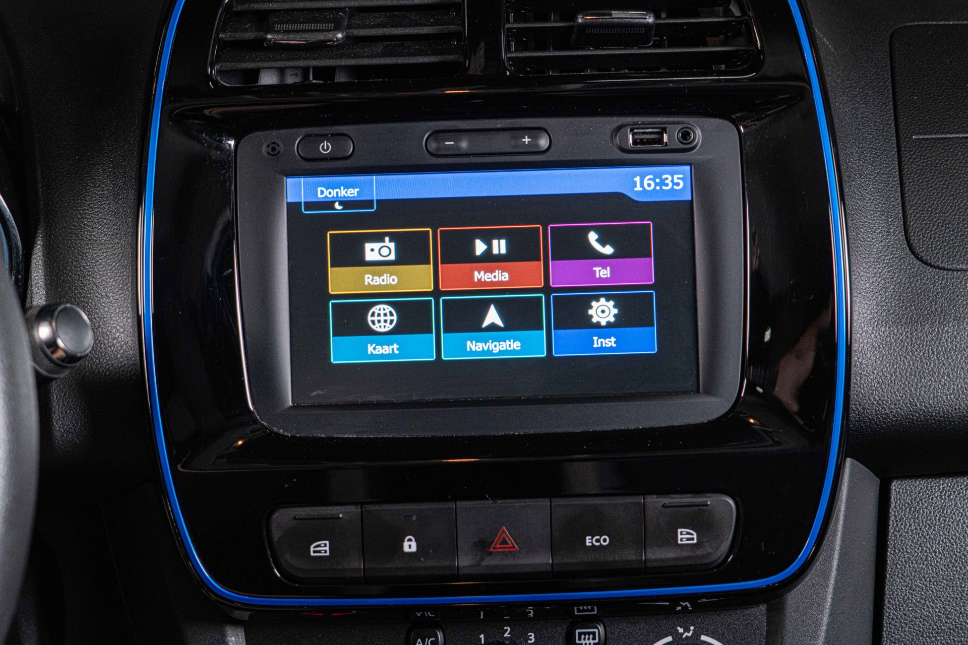 Foto van Dacia Spring