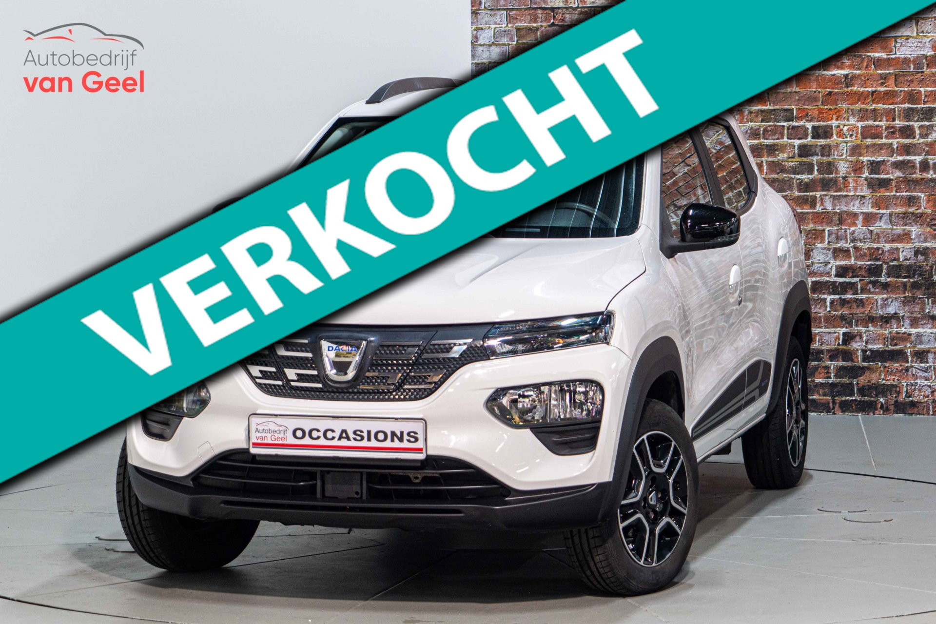 Dacia Spring Comfort Plus (Orange Pack) 27 kWh I Cruise controle I Achteruitrij camera 2022 - voorkant